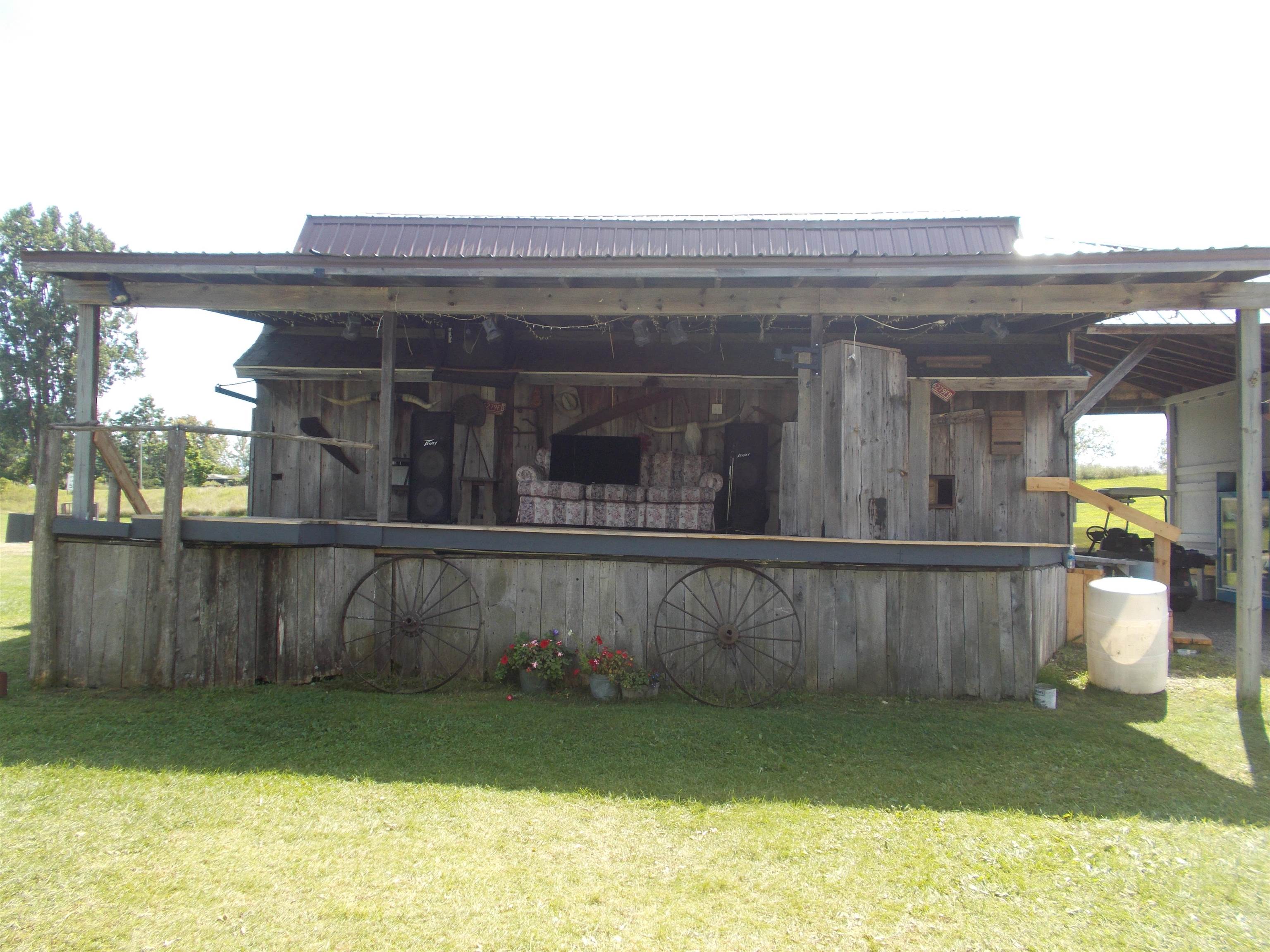1870 M-65 Property Photo 39