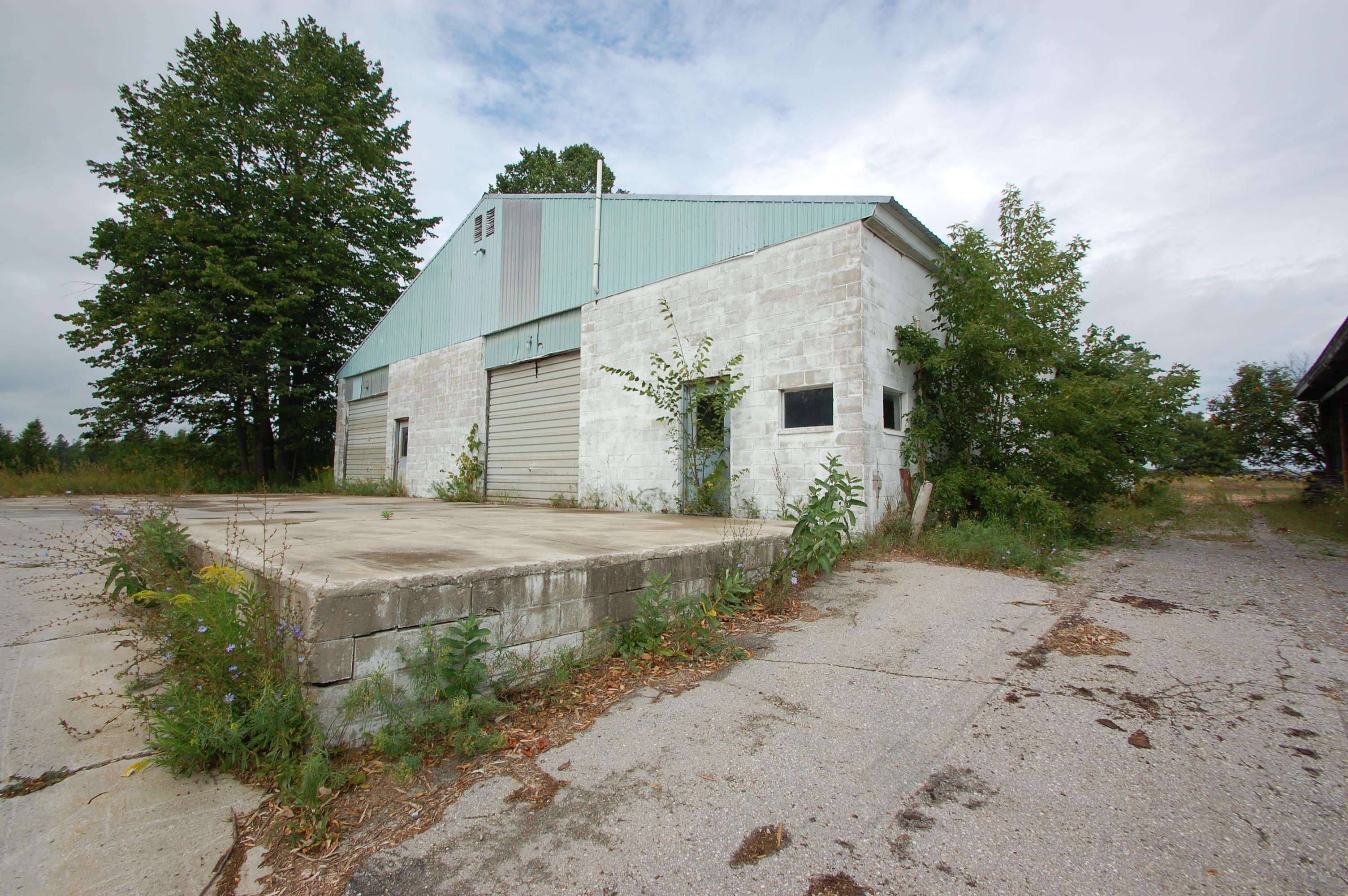 6780 Railway Street Property Photo 15
