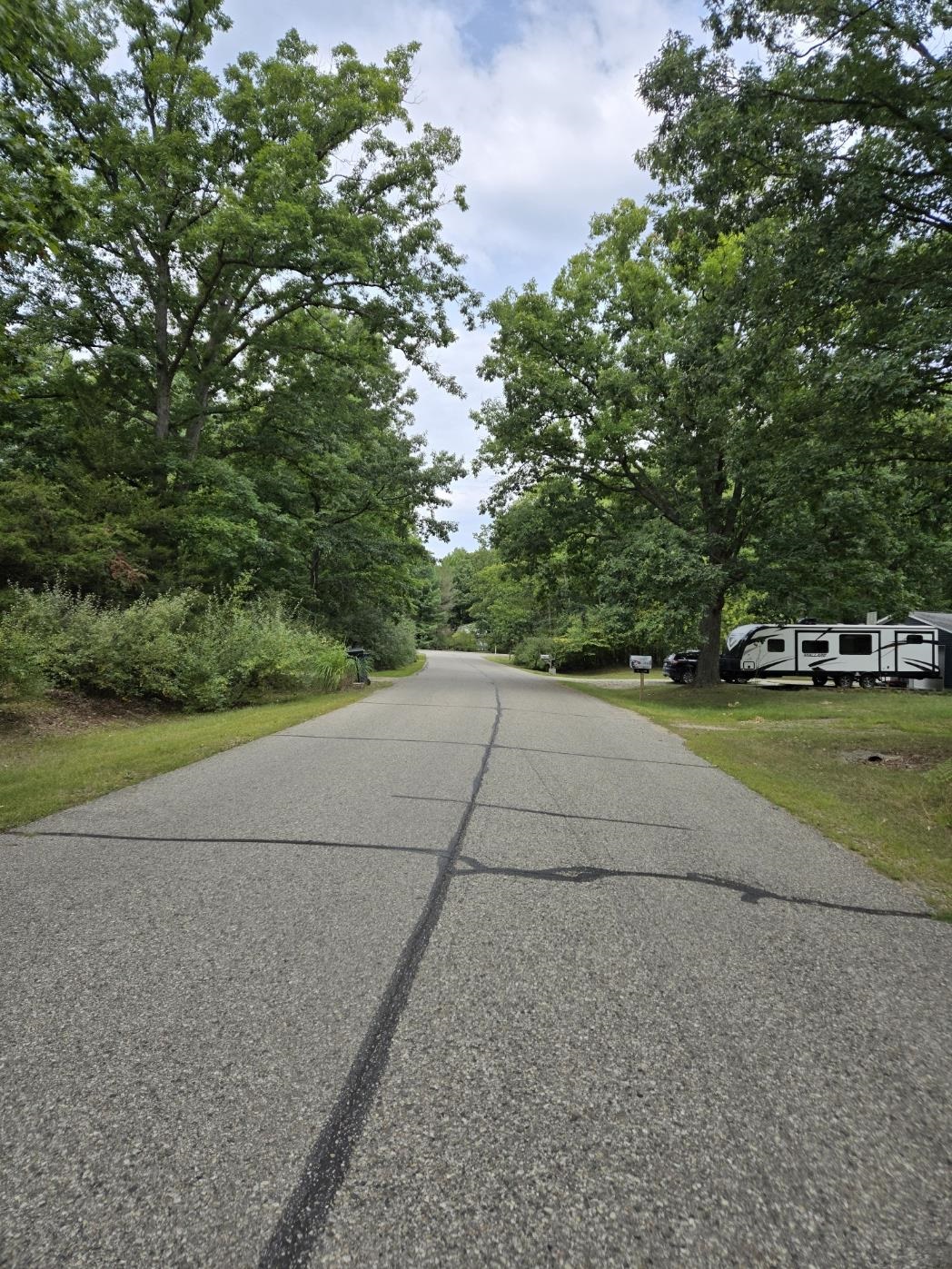 1009 Castle Drive Property Photo 4