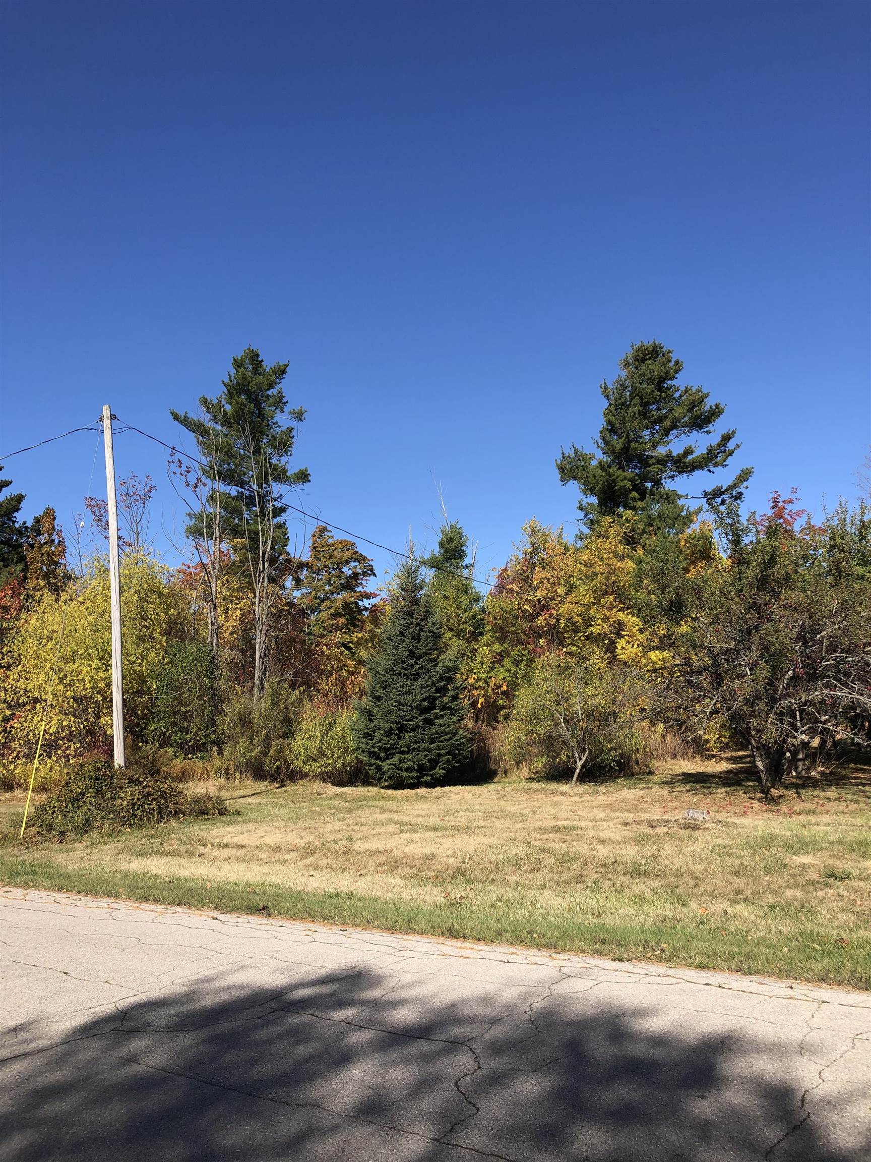 #4 Lamoreaux Drive Property Photo 4