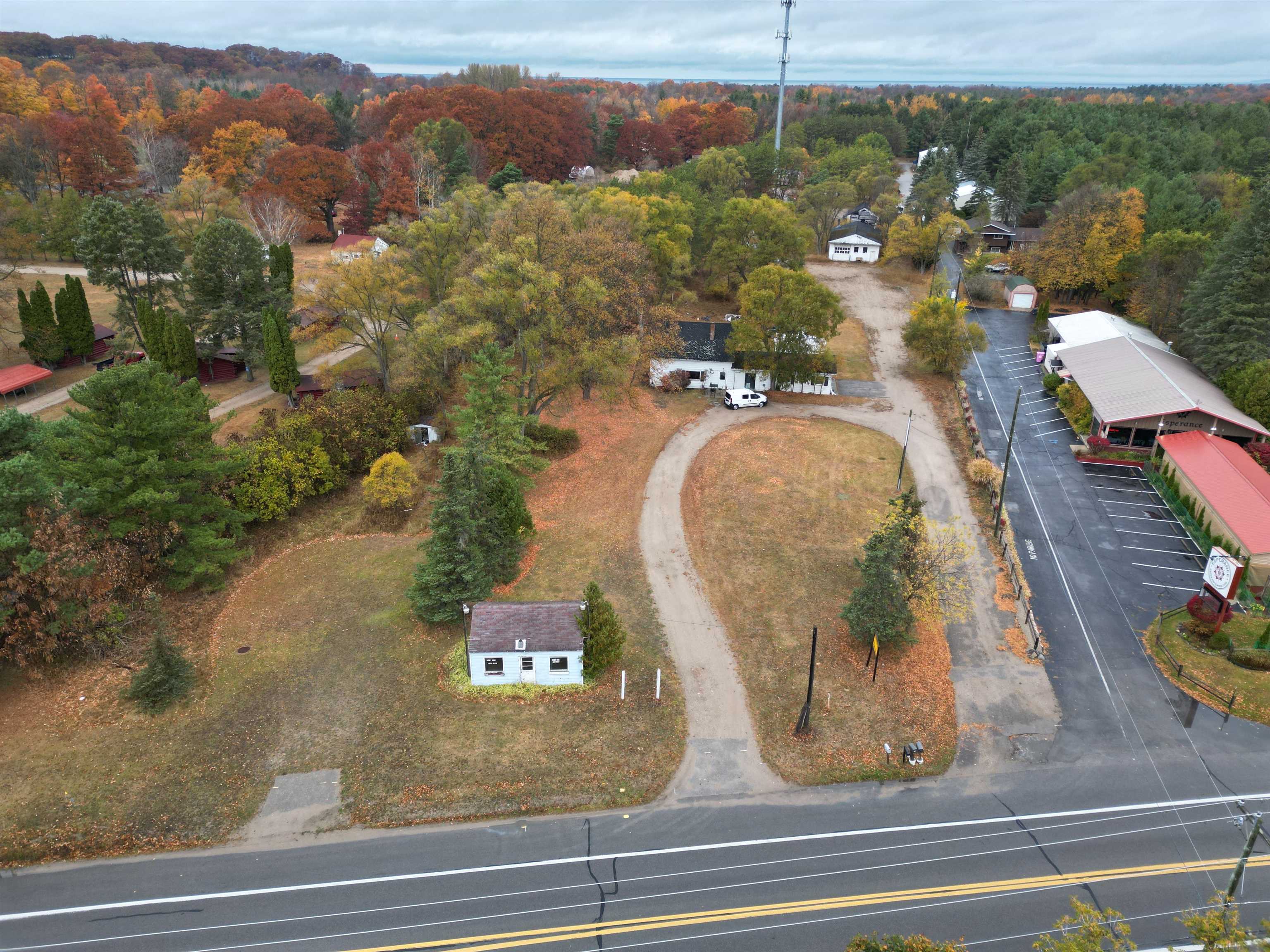 12877 Us-31 N Property Photo 3