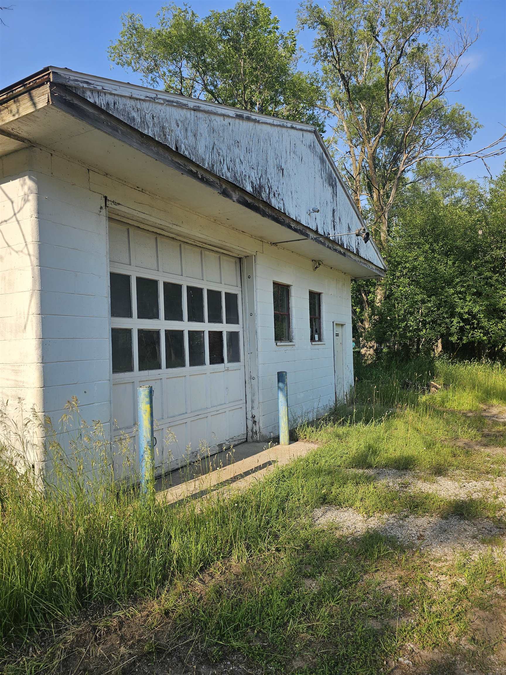 12877 Us-31 N Property Photo 16