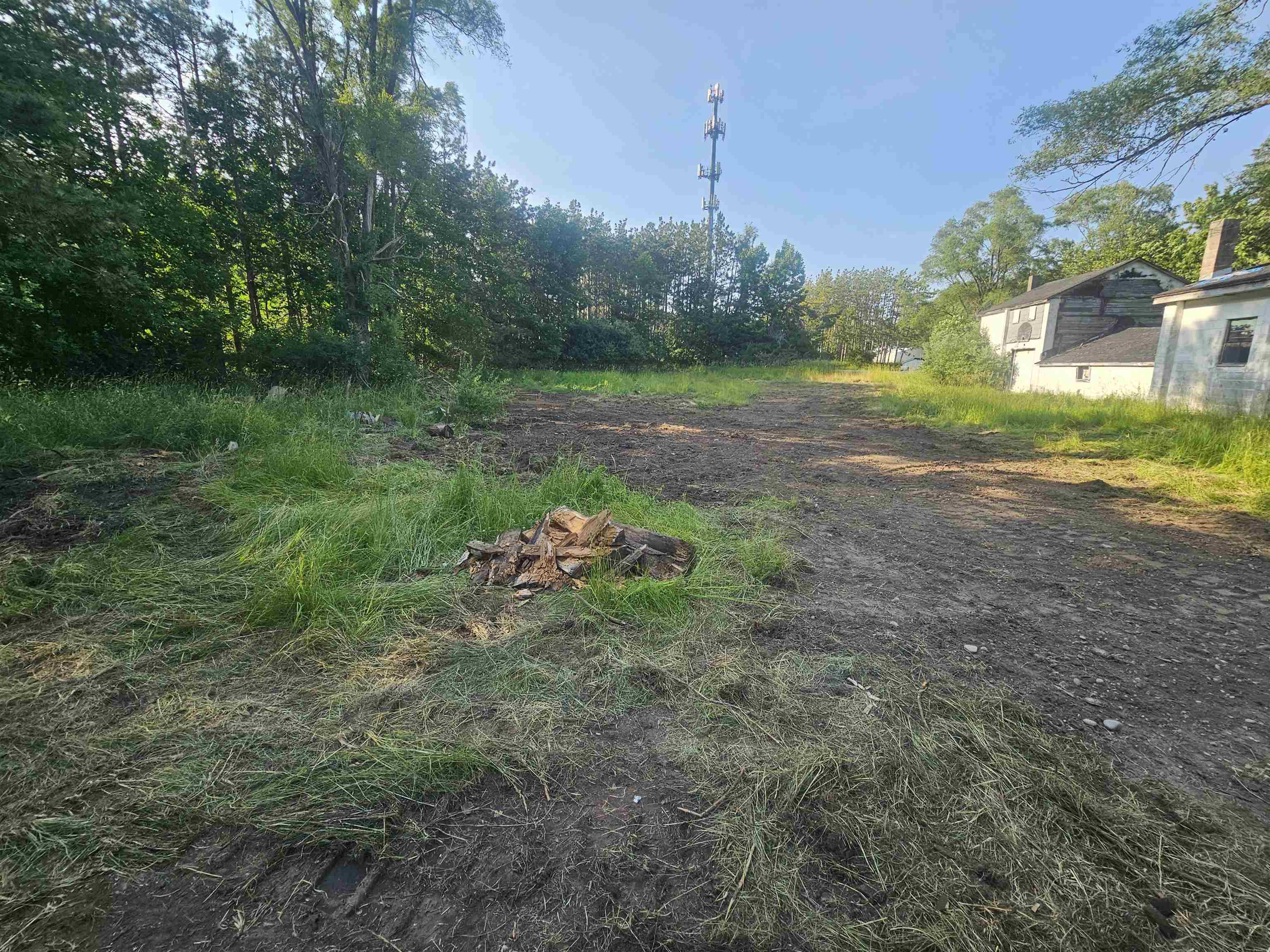 12877 Us-31 N Property Photo 17