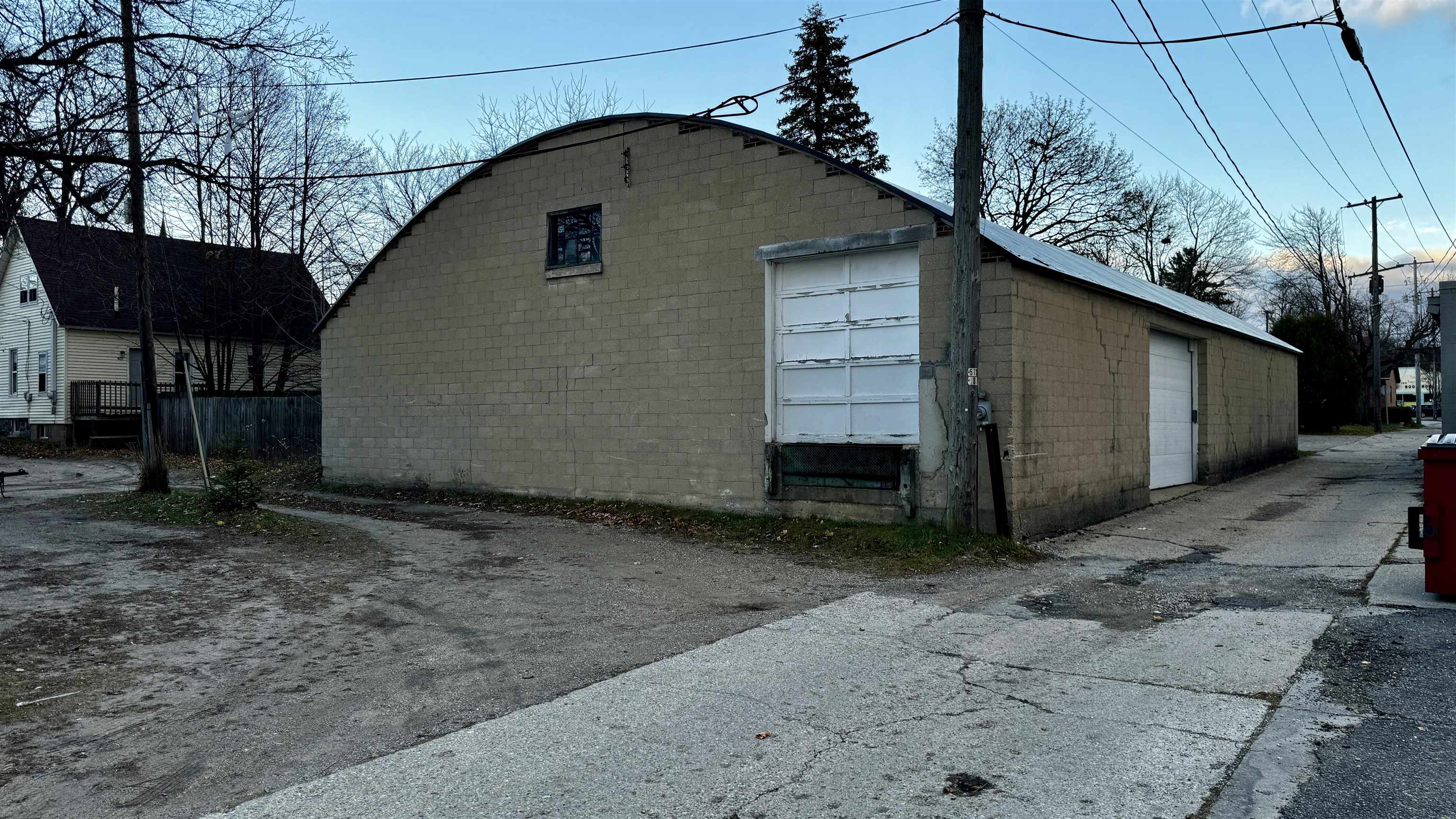 115.5 E Nelson Street Property Photo 1