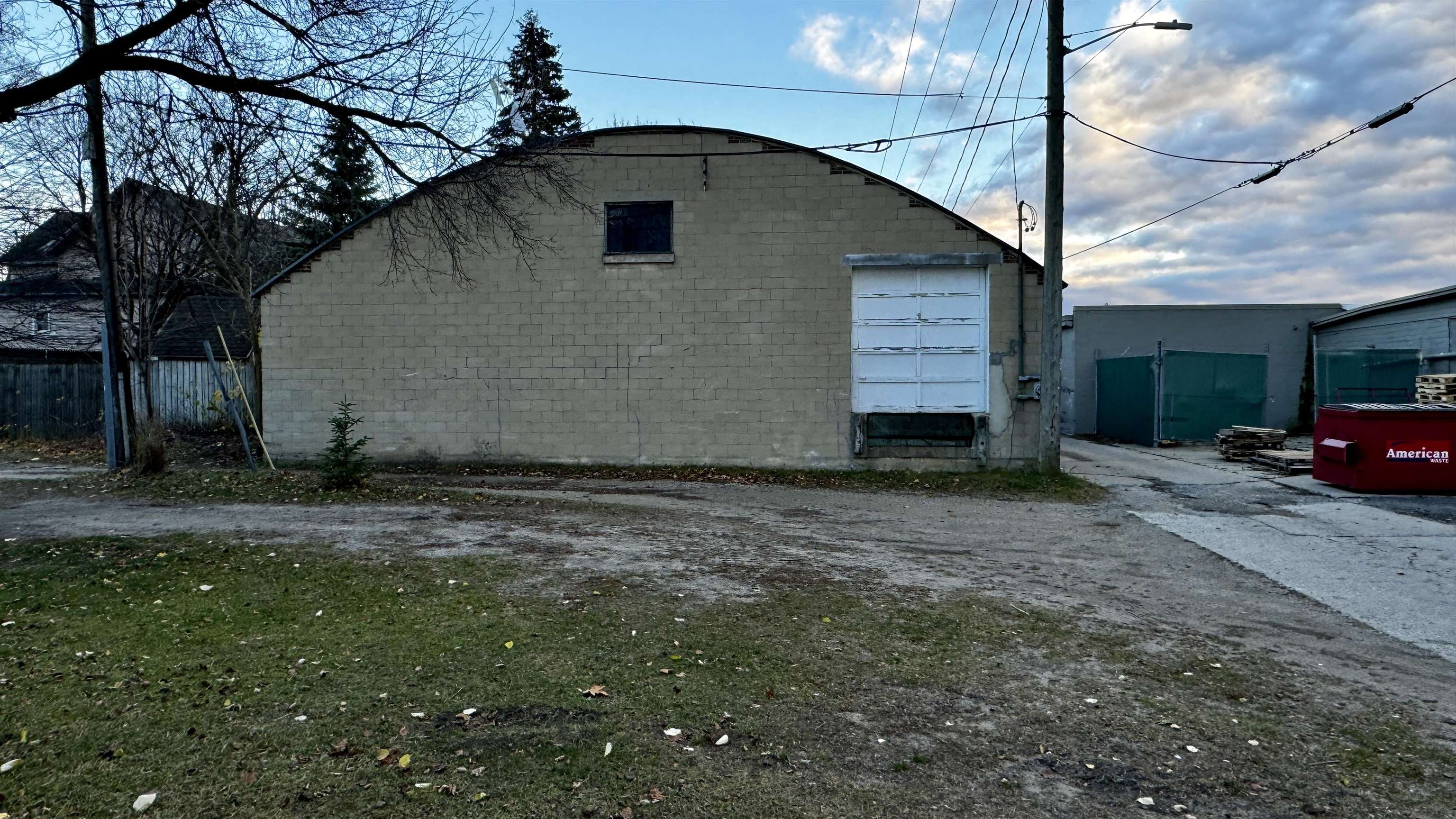 115.5 E Nelson Street Property Photo 4