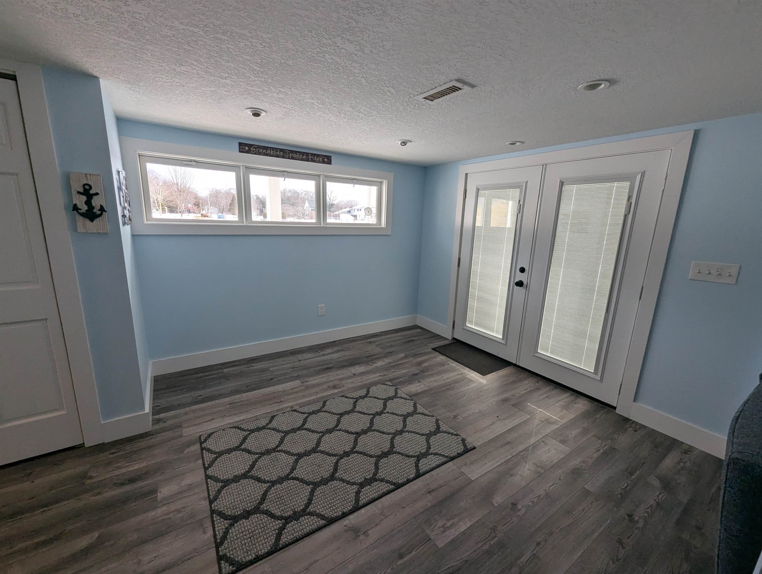 2414 Lola Lane Property Photo 15