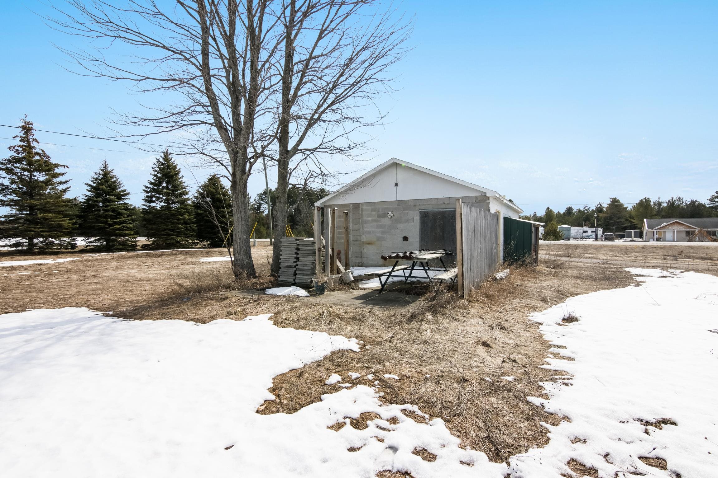 17140 Honor Highway Property Photo 7