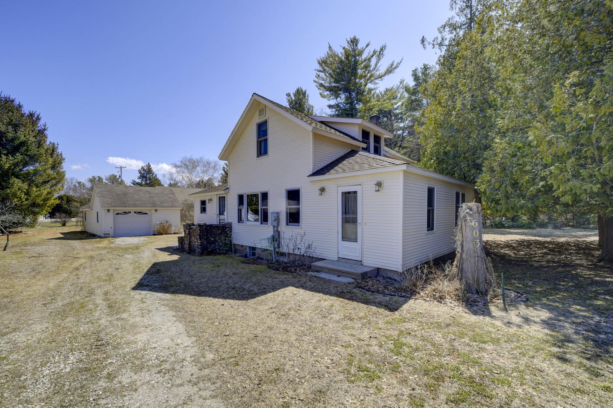 603 S Main Street Property Photo 1