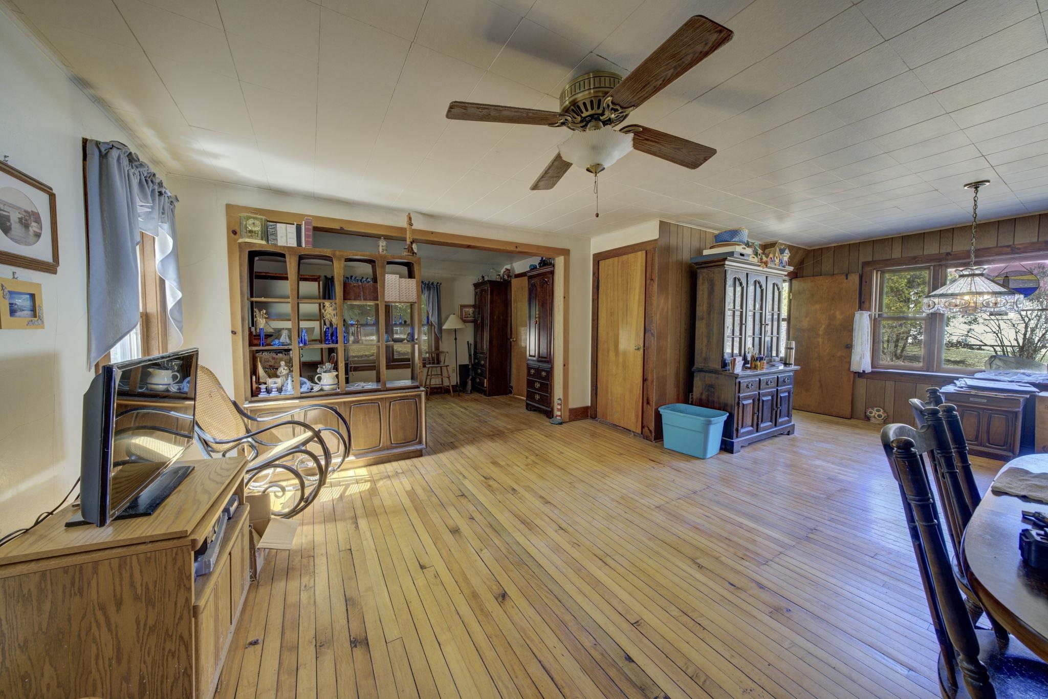 603 S Main Street Property Photo 9