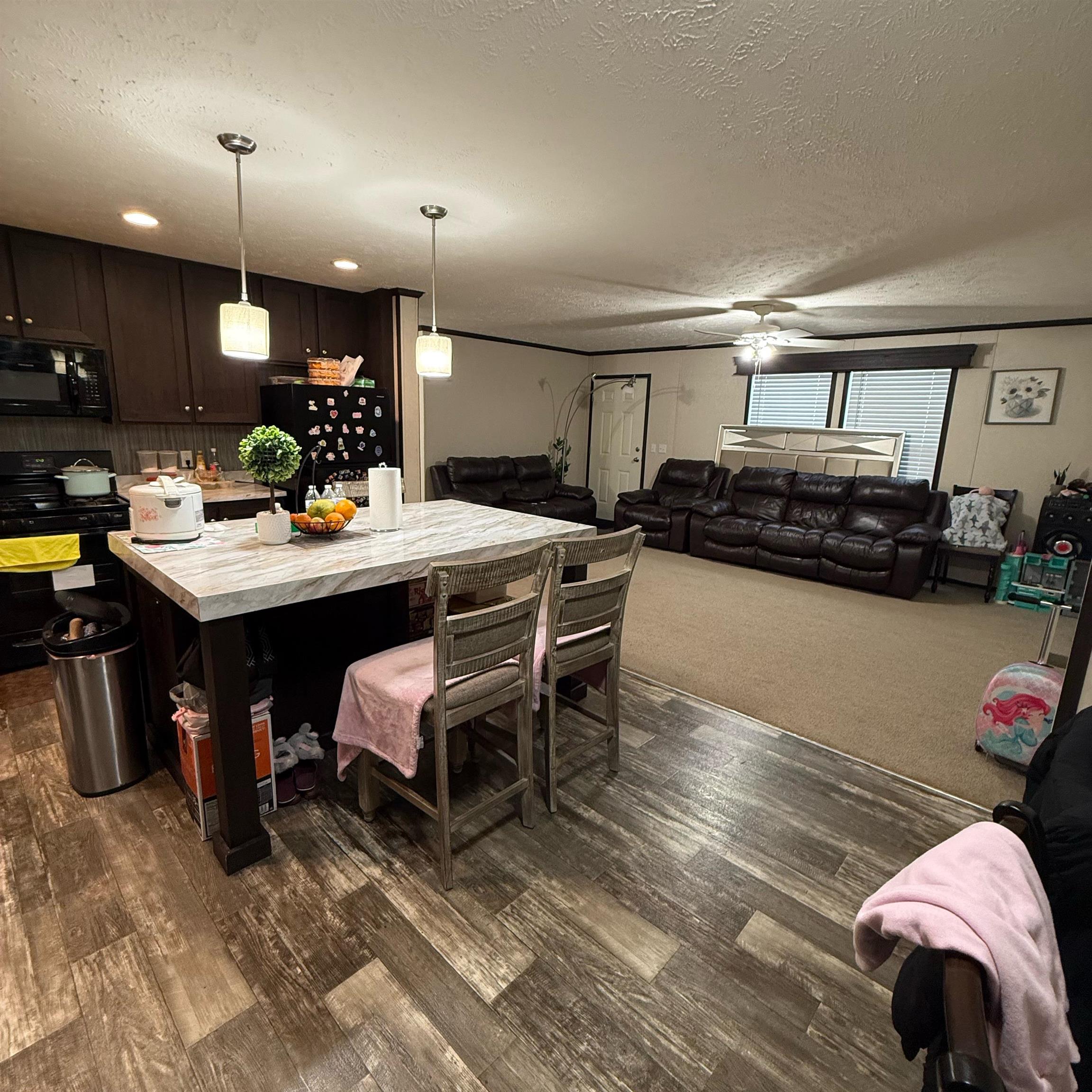 1279 Beacon Hill Court Property Photo 4