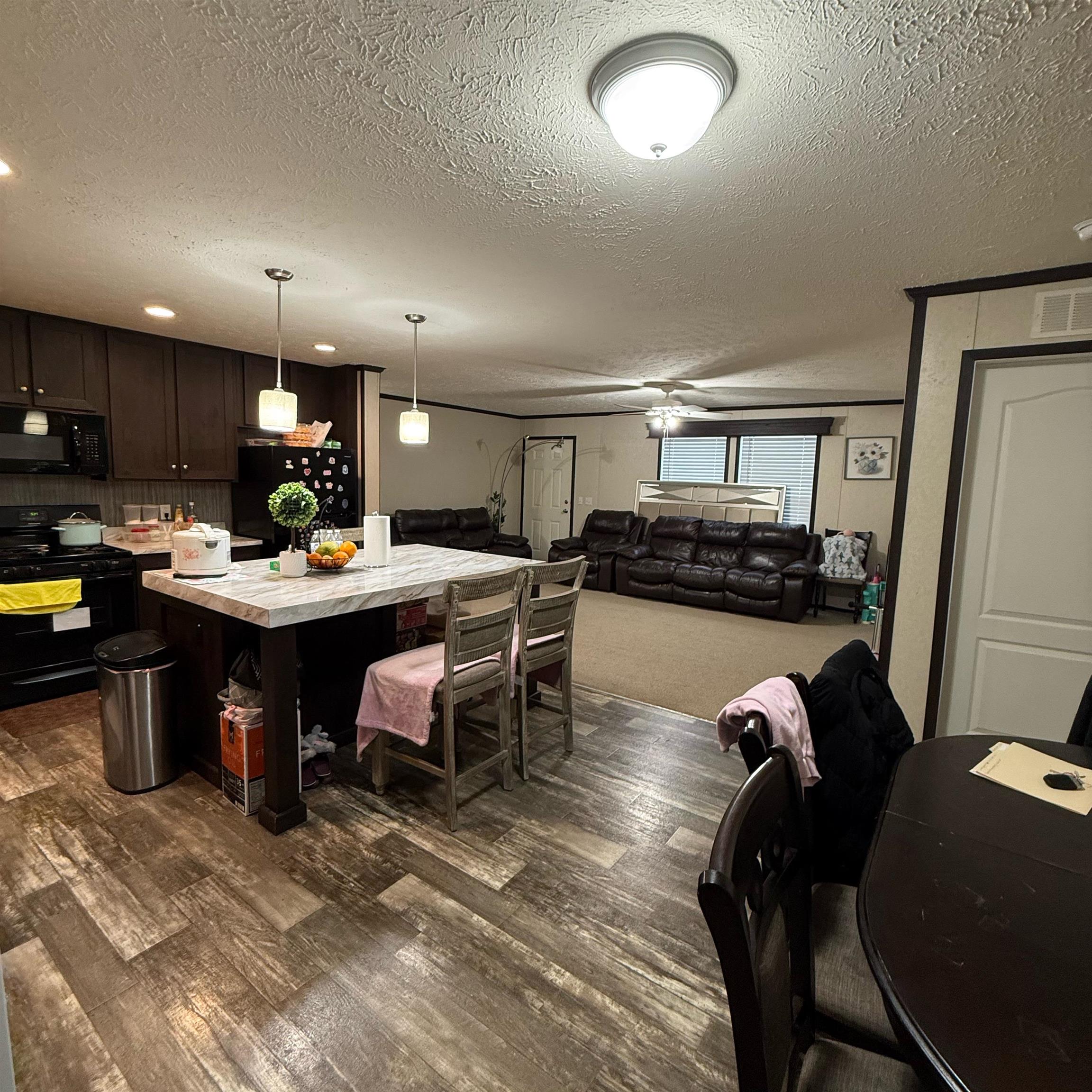 1279 Beacon Hill Court Property Photo 6