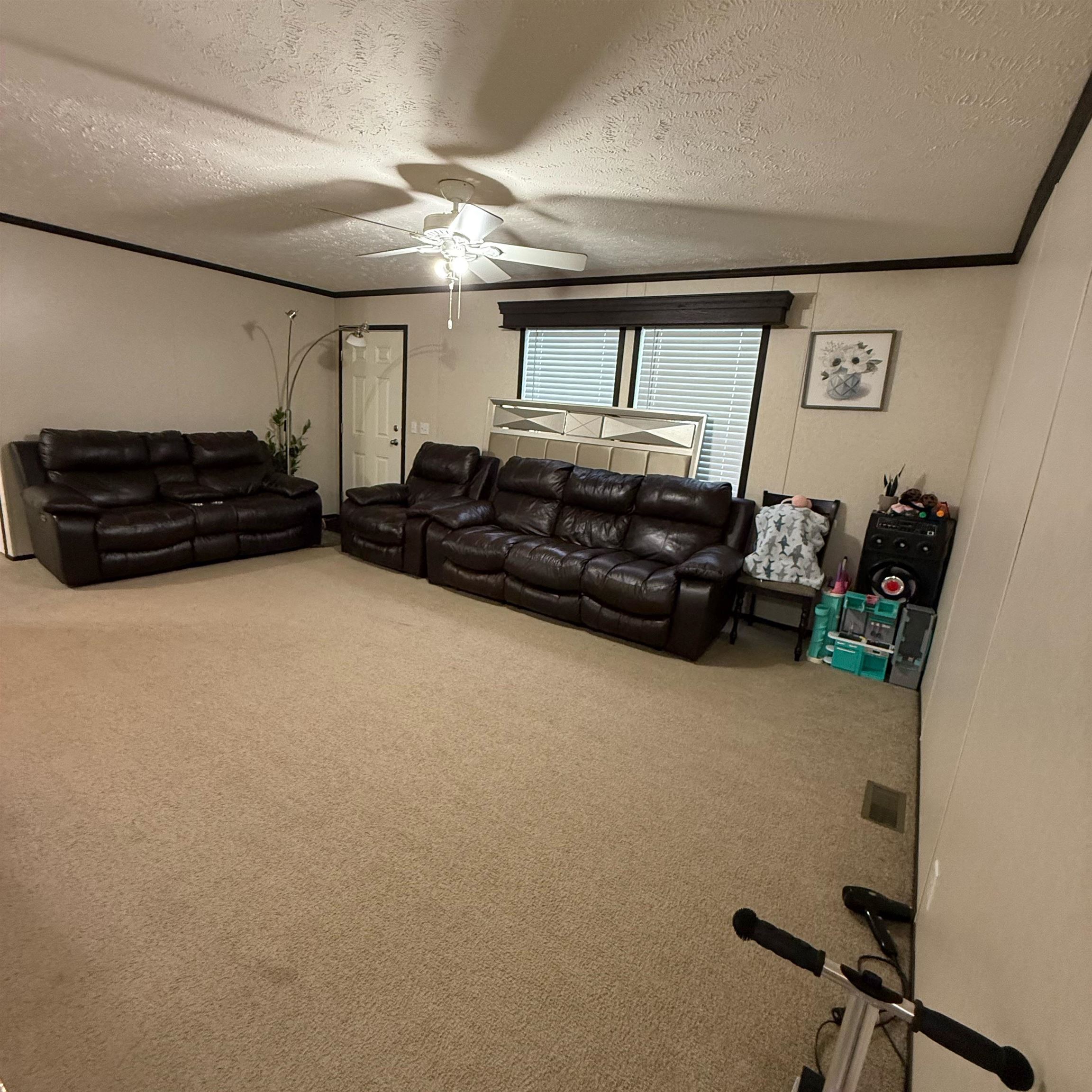1279 Beacon Hill Court Property Photo 8