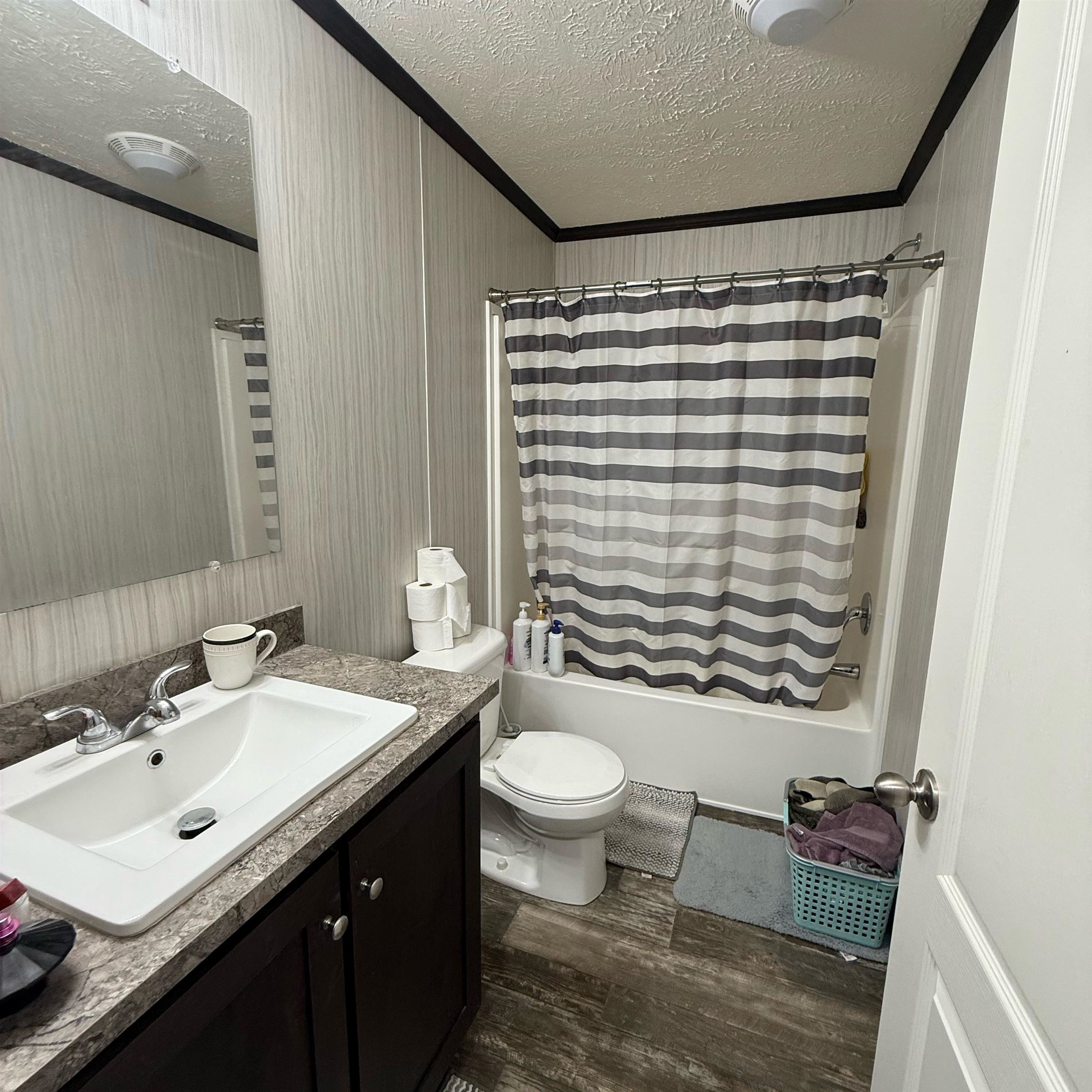 1279 Beacon Hill Court Property Photo 12