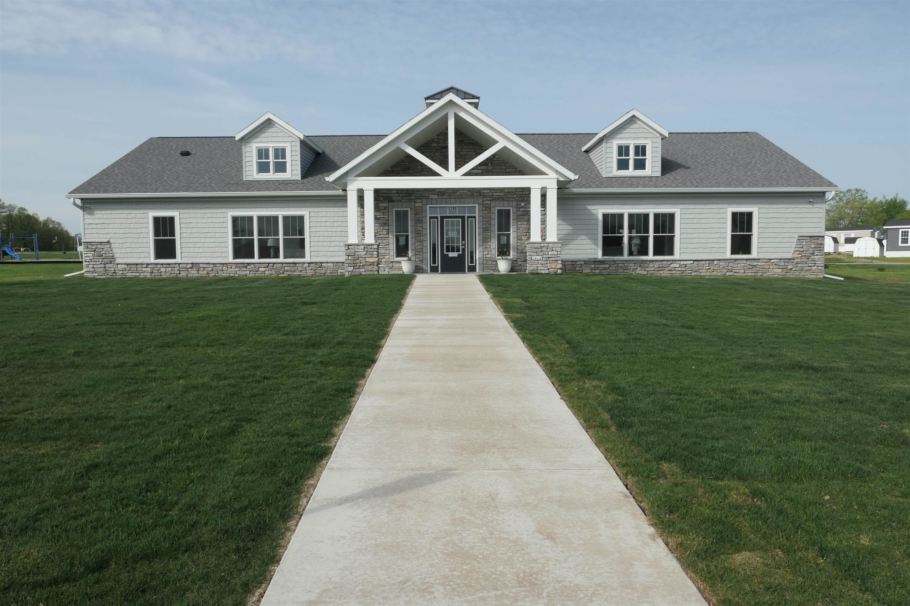 1279 Beacon Hill Court Property Photo 16
