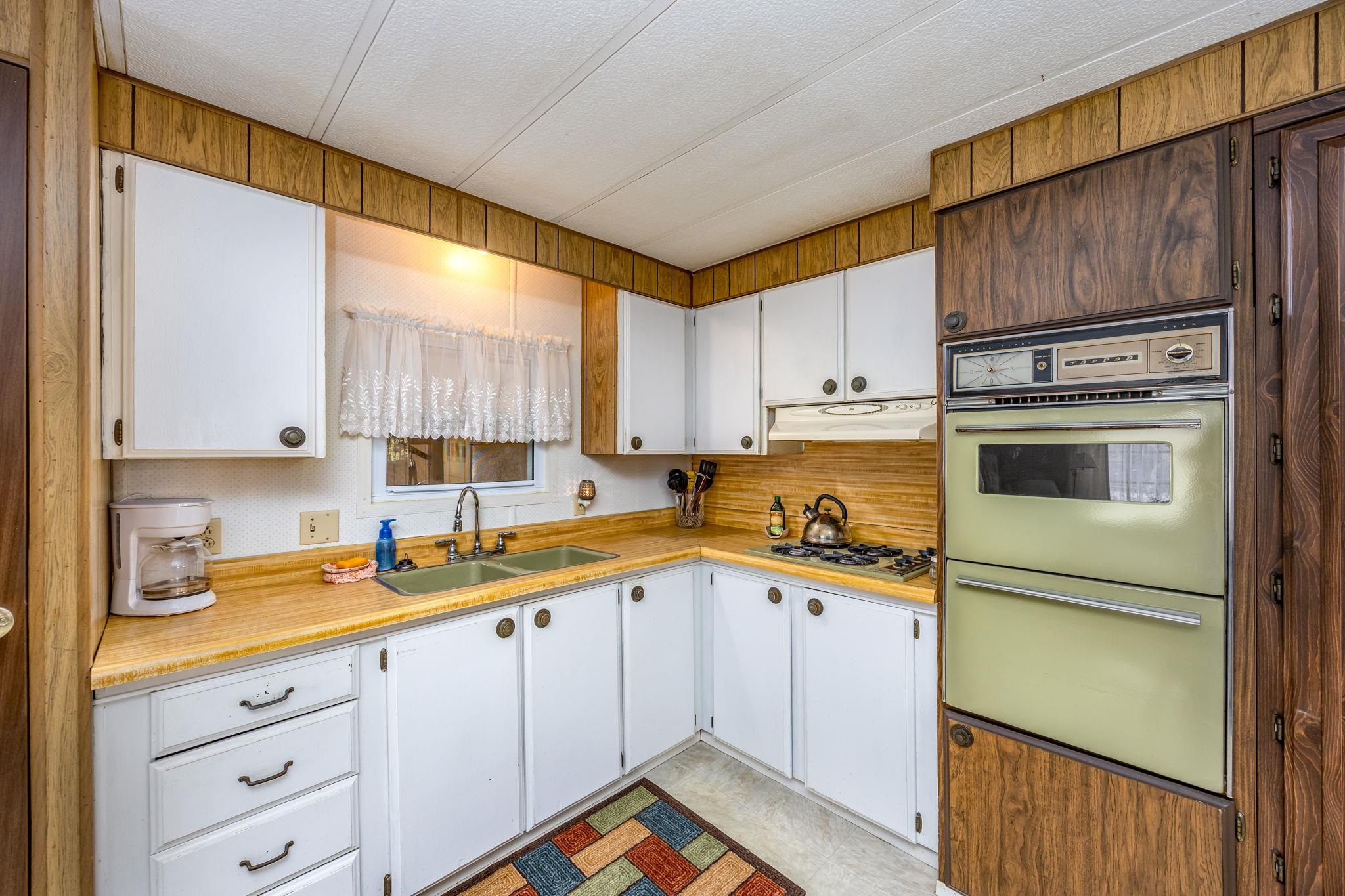 6313 Fairlane Drive Property Photo 10