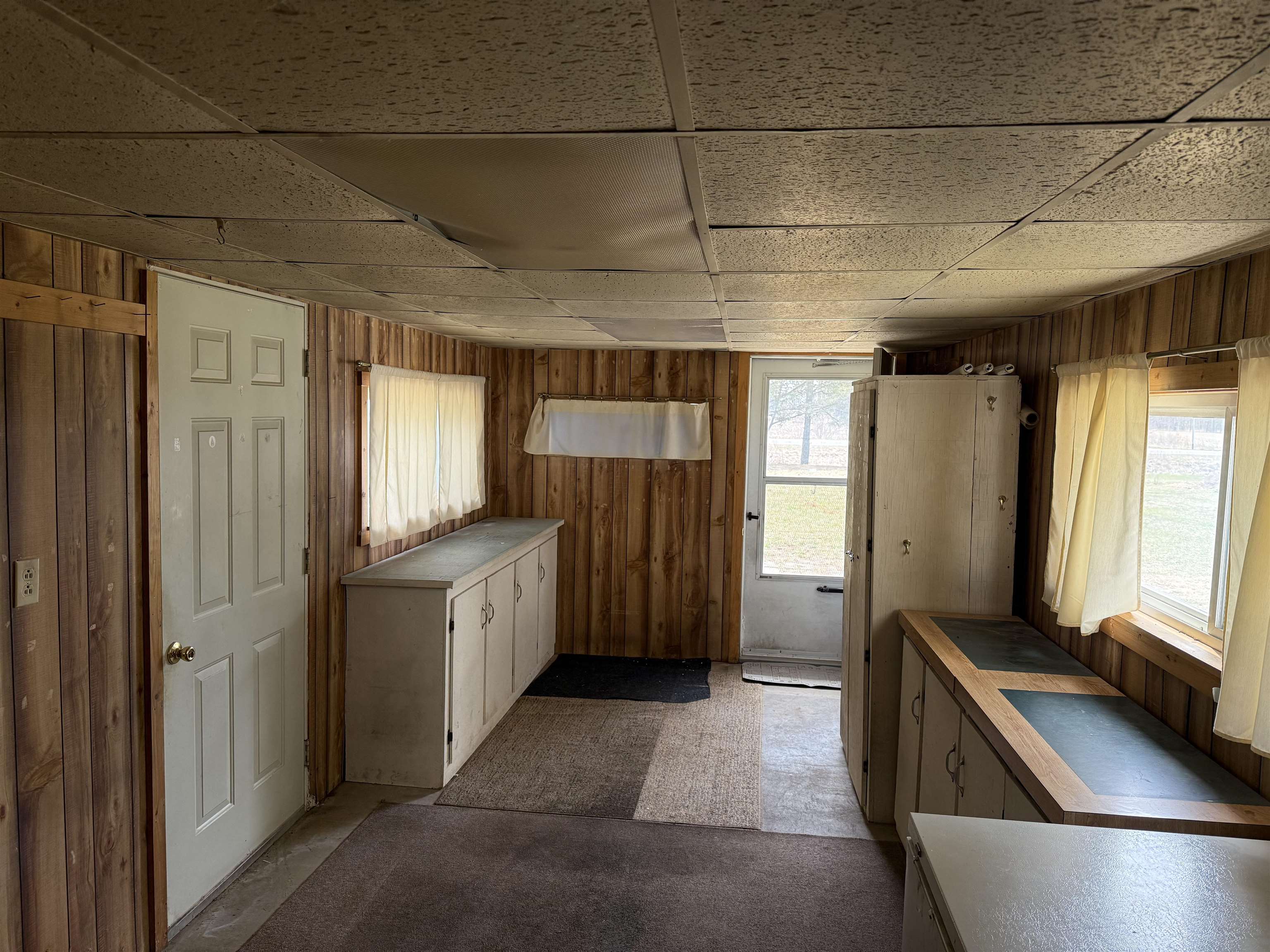 3991 Dundas Road Property Photo 9