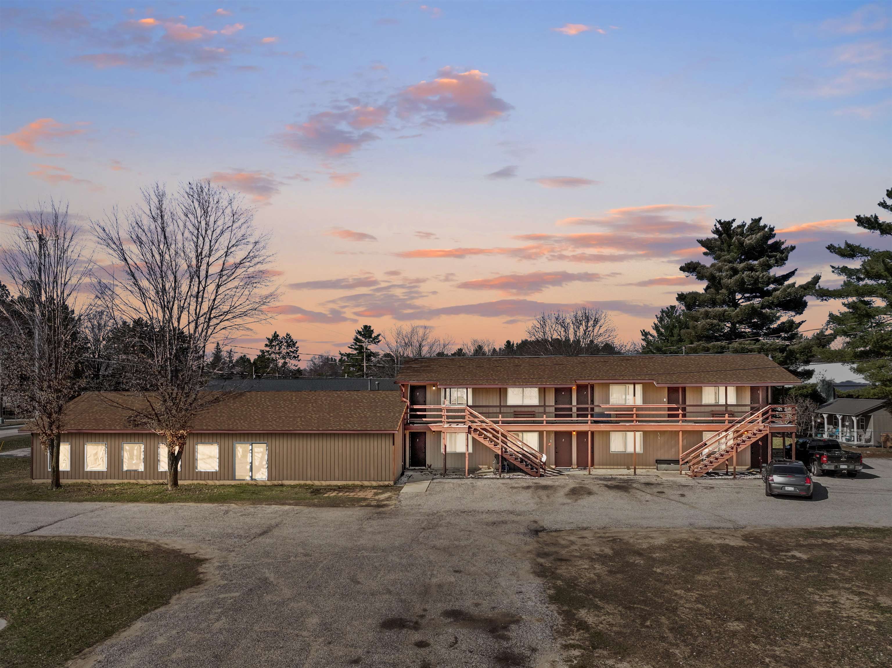 1341 S Lakeshore Drive Property Photo 1