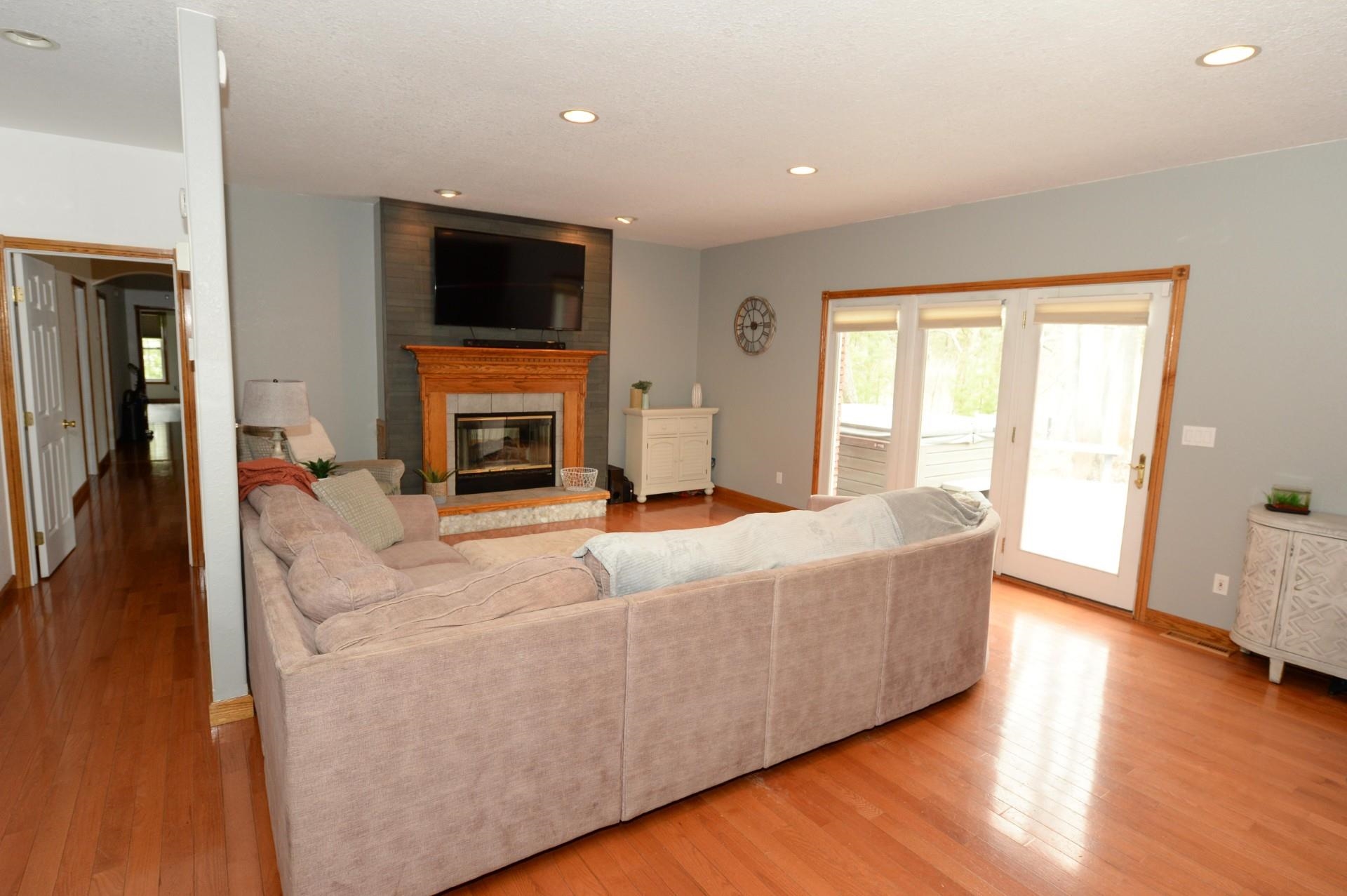 4507 Gowen Road Property Photo 17