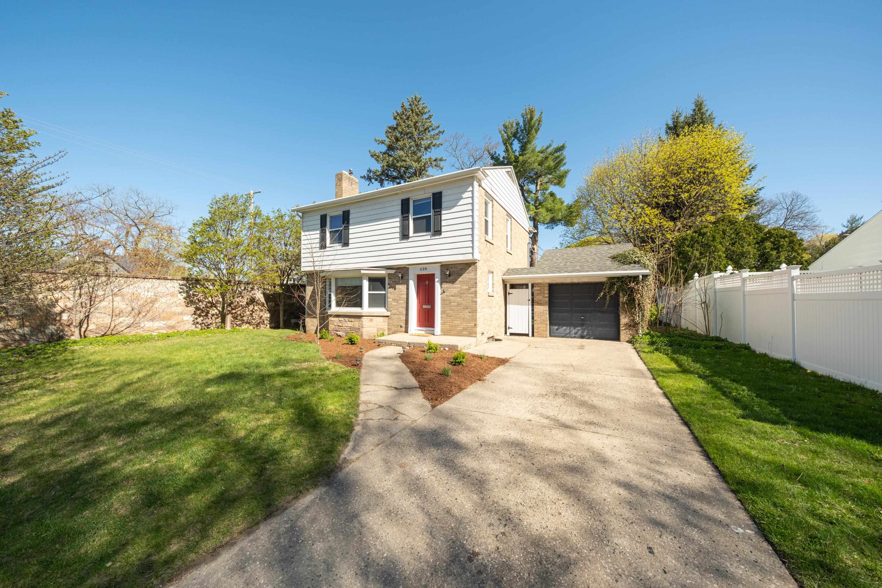 628 Sixth Street Property Photo 1