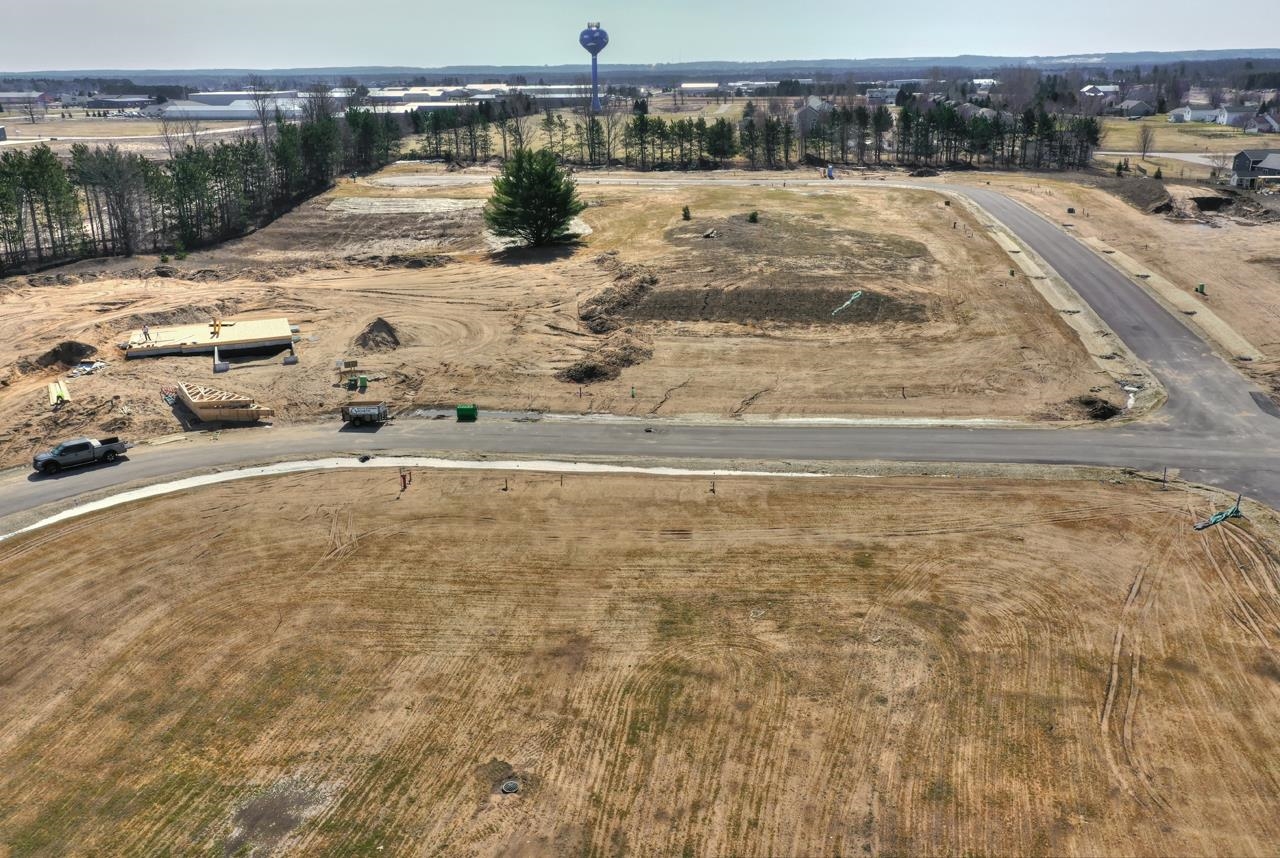Unit 28 Lamarche Circle Property Photo 4