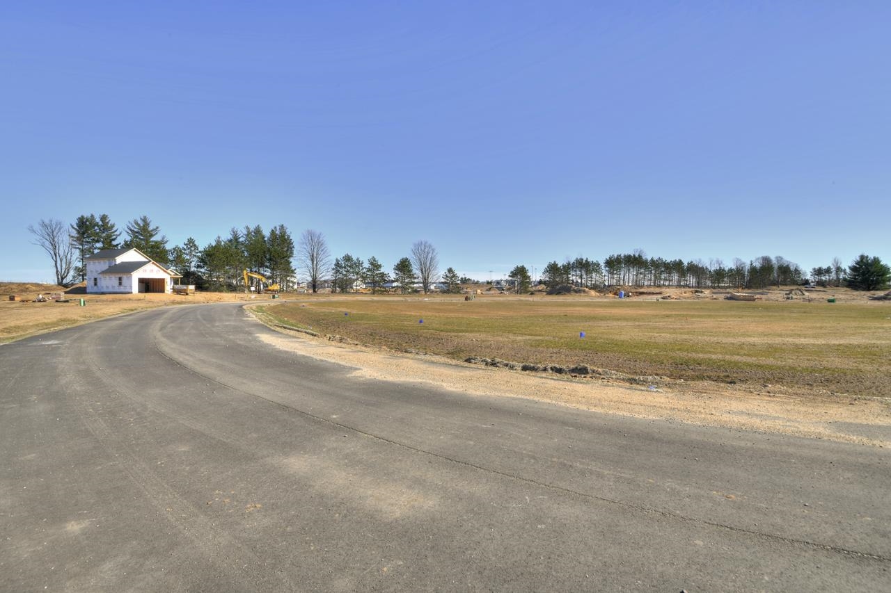 Unit 28 Lamarche Circle Property Photo 7