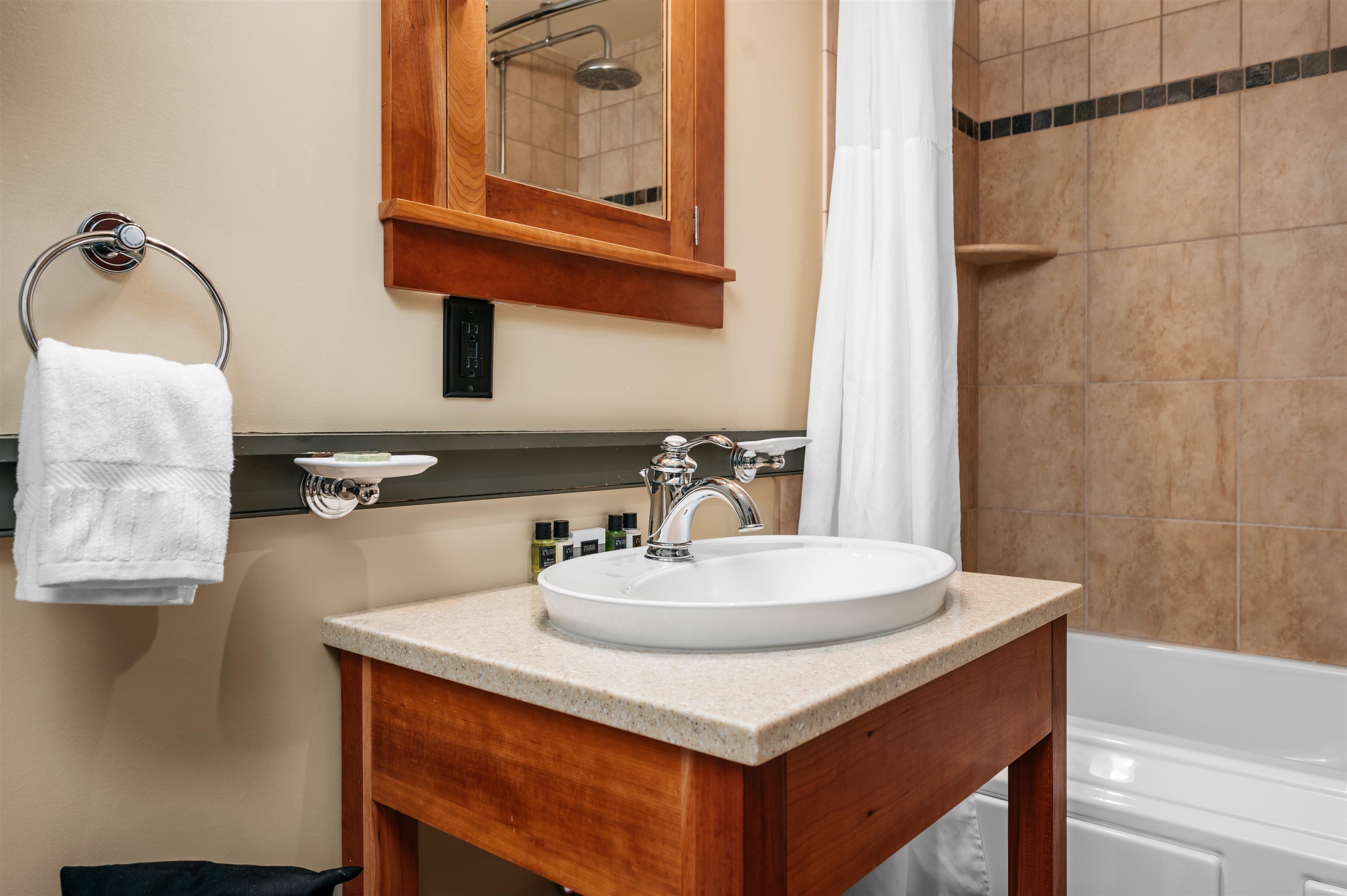 2035 N Us-31 N Property Photo 38