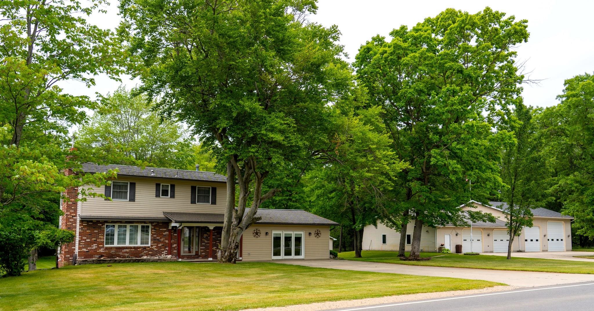 10200 S Lake Station Avenue Property Photo 1