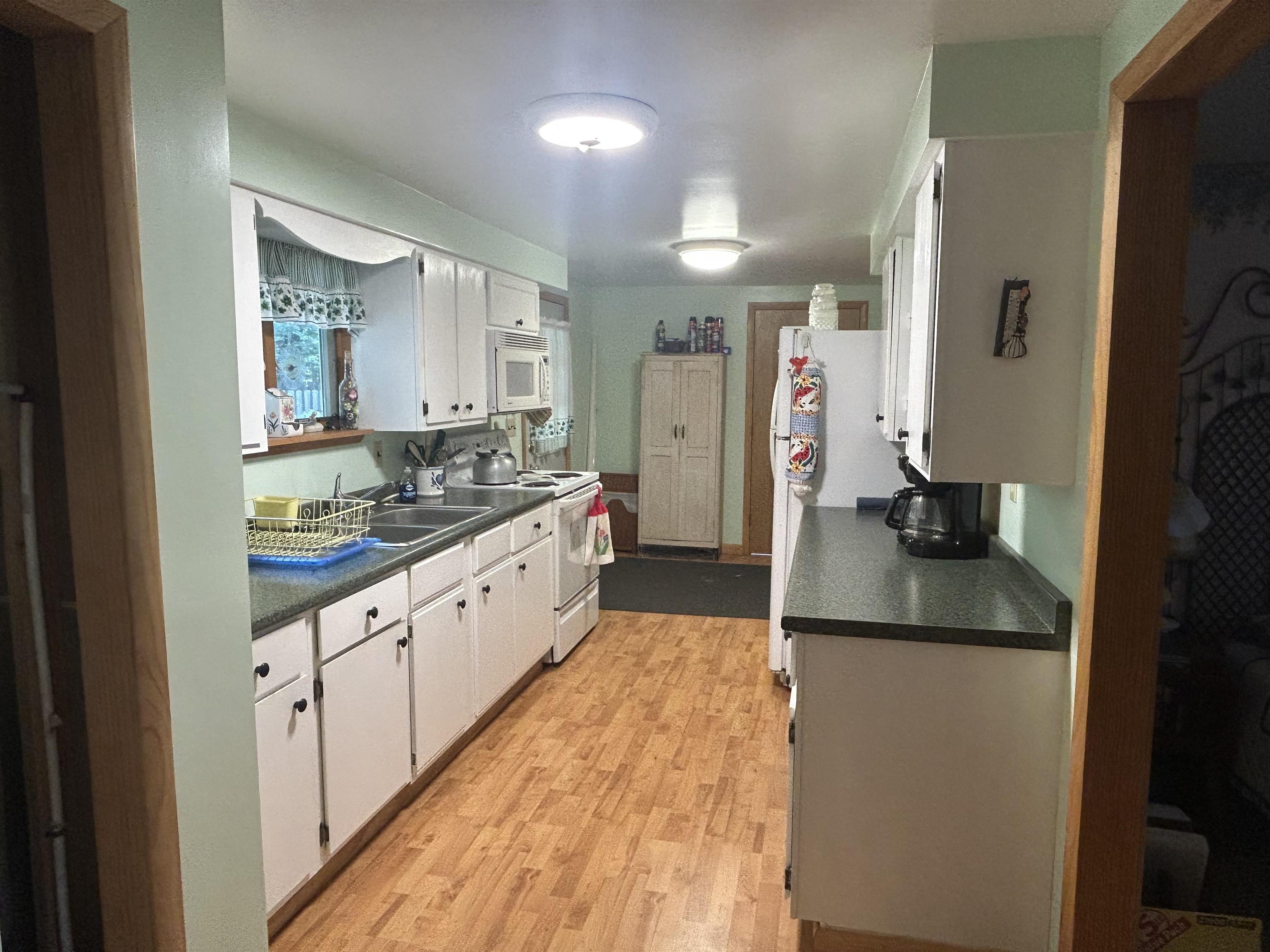 5371 Jewell Road Property Photo 6