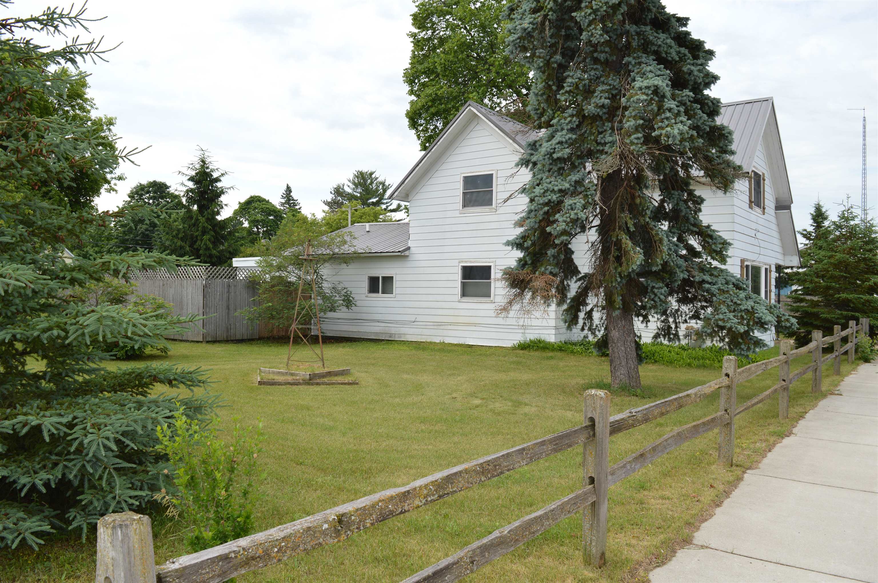 307 Maple Street Property Photo 36