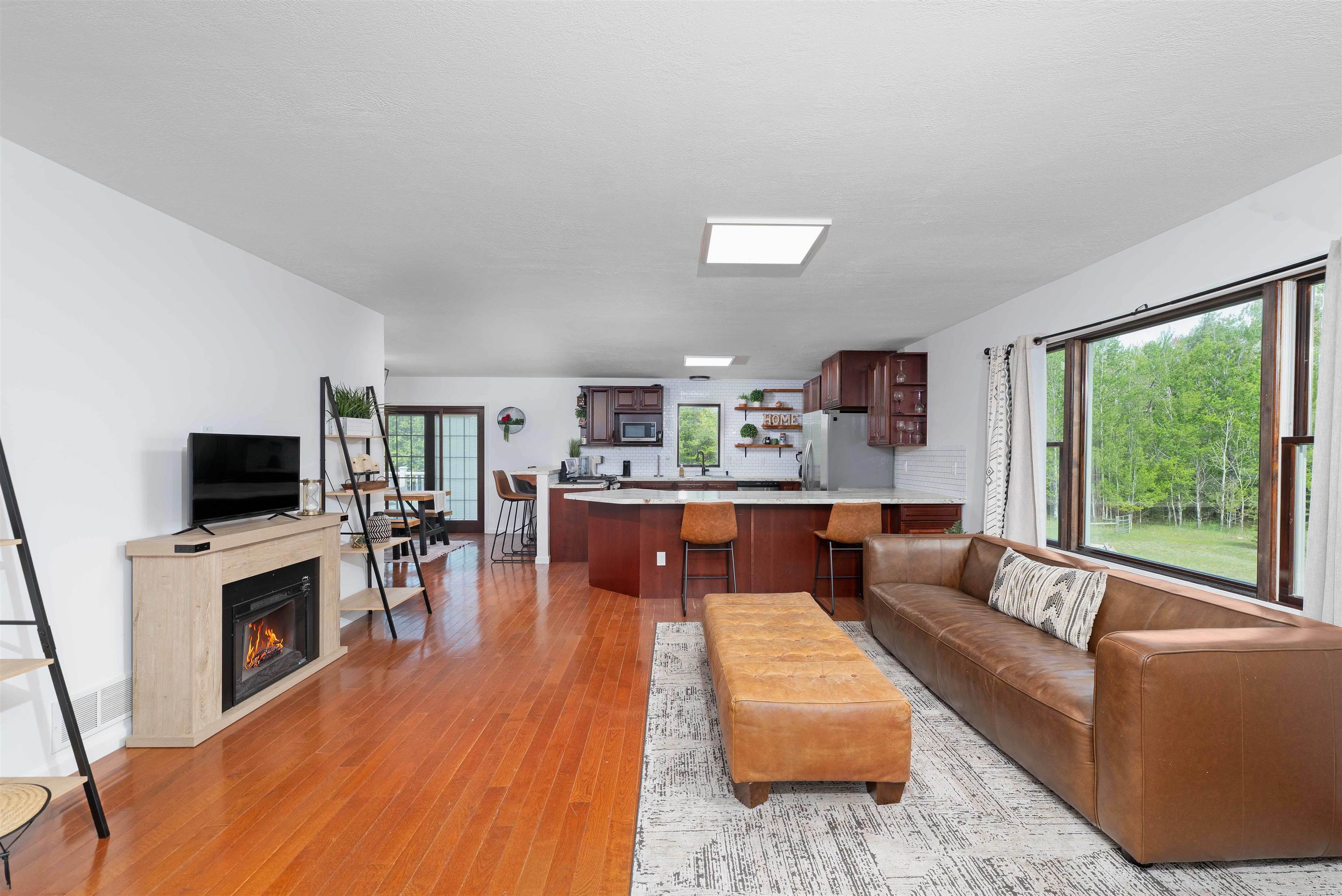 7495 Bennett Road Property Photo 2
