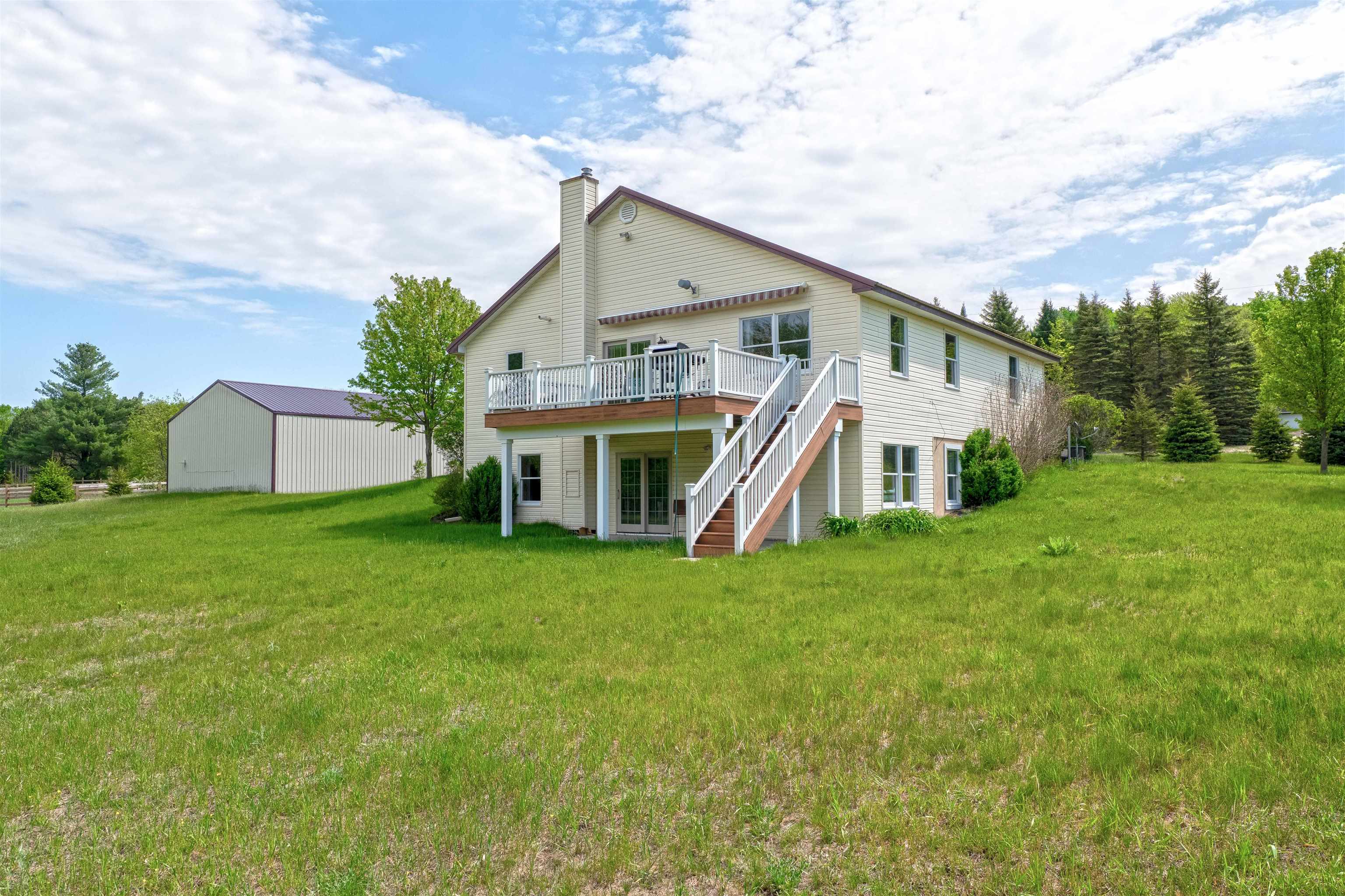 7495 Bennett Road Property Photo 4