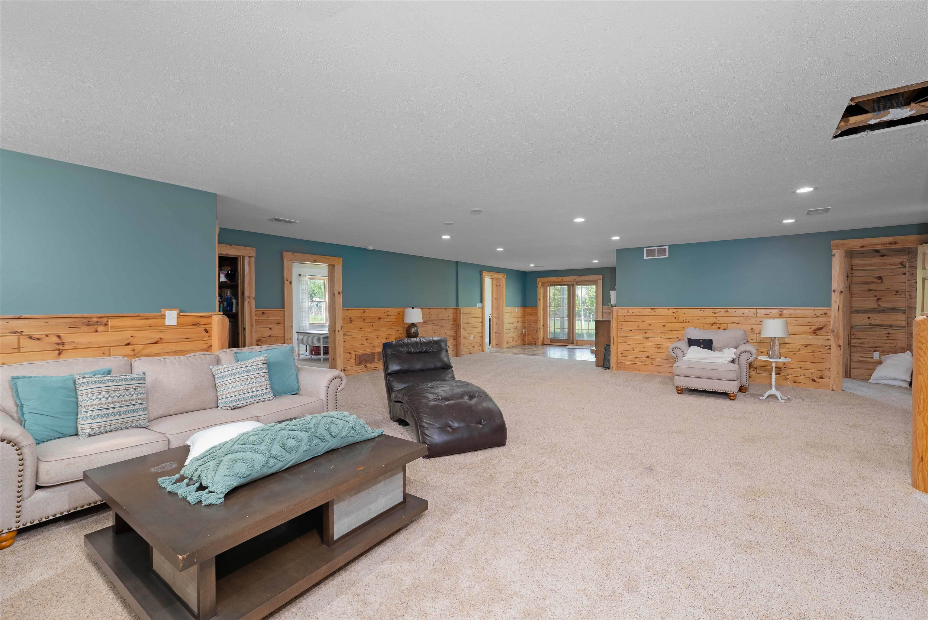 7495 Bennett Road Property Photo 11