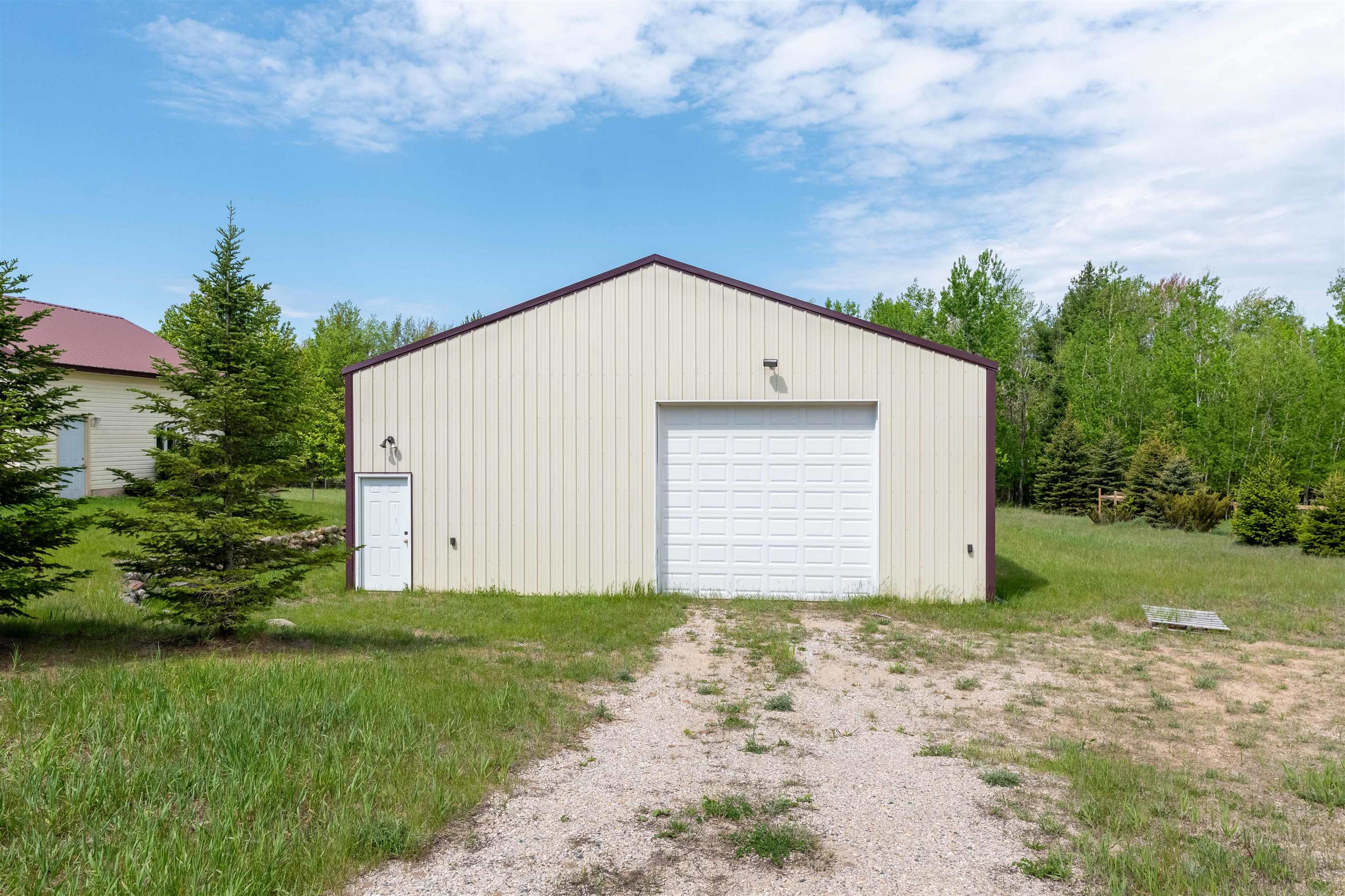 7495 Bennett Road Property Photo 22