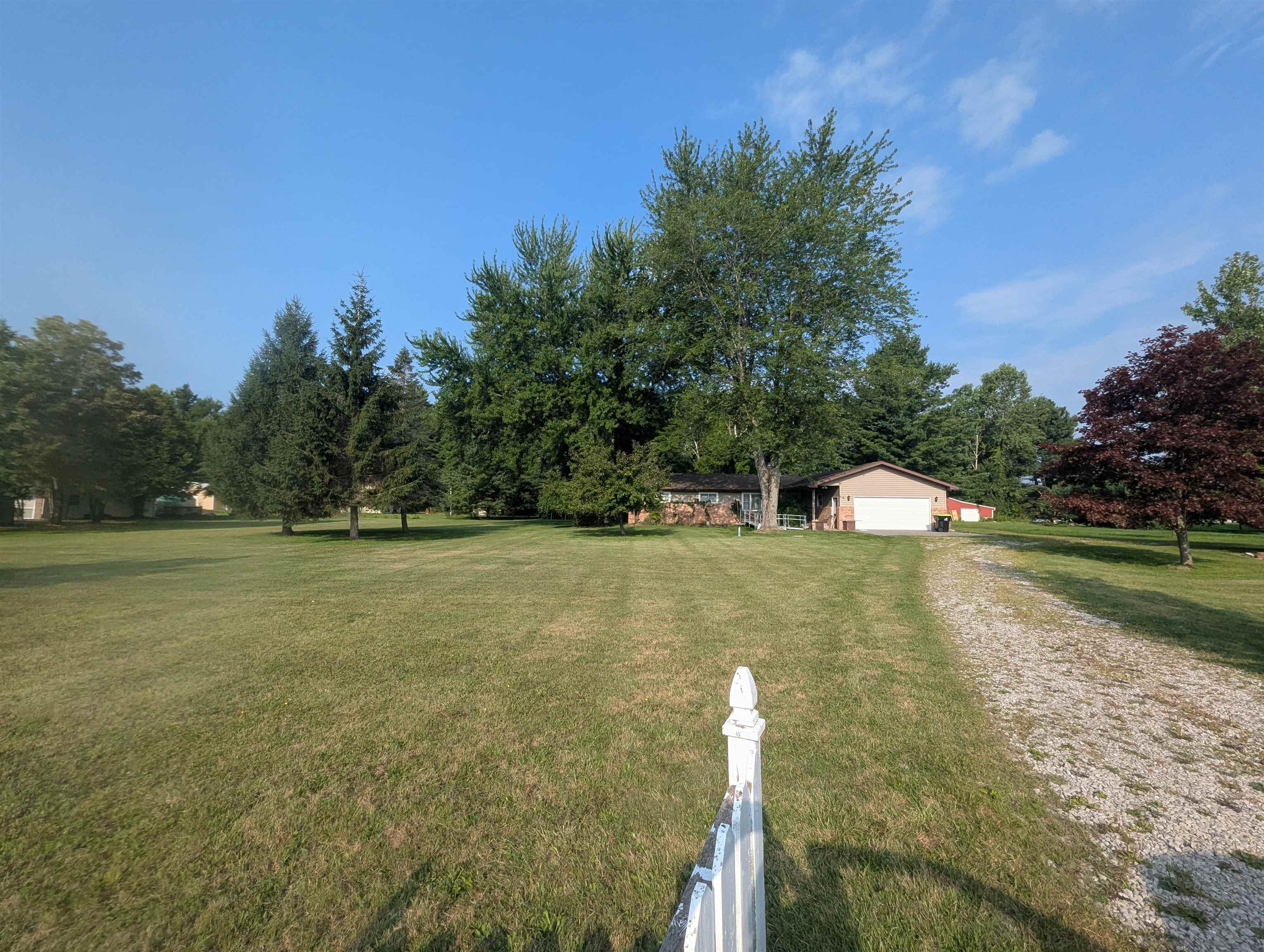 910 N Court Street Property Photo 3