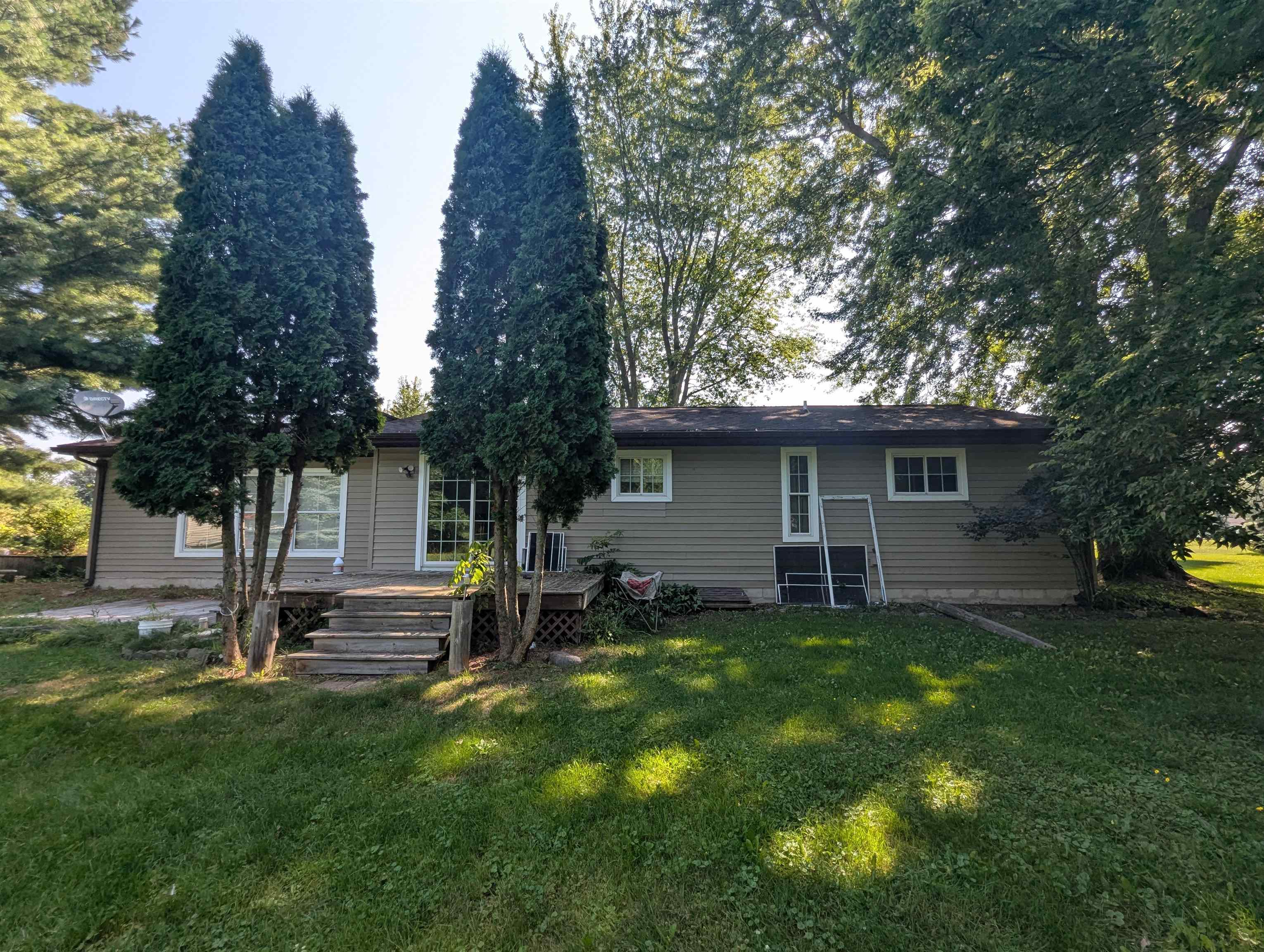 910 N Court Street Property Photo 5