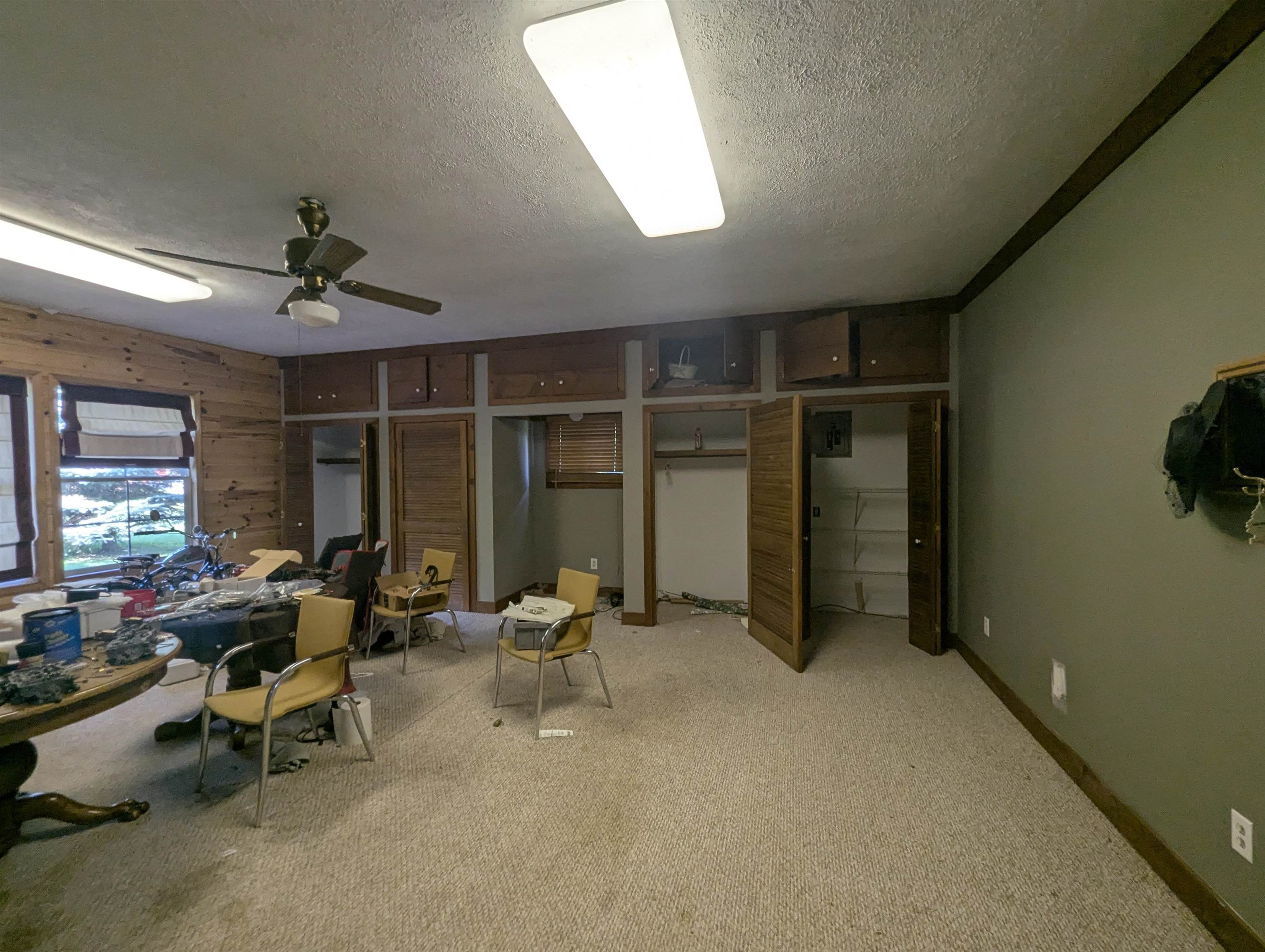 910 N Court Street Property Photo 24