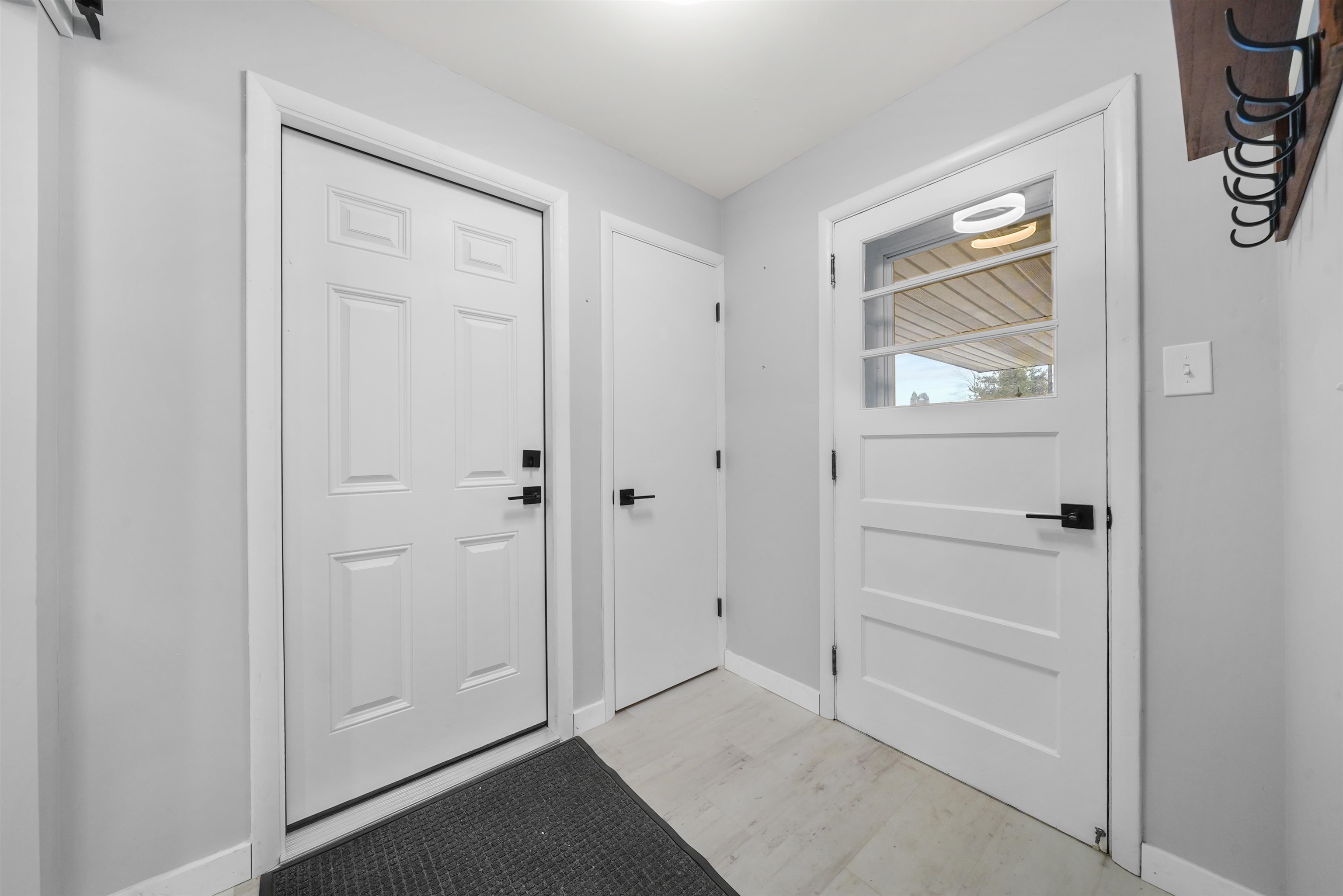 616 Lakeshore Drive Property Photo 4