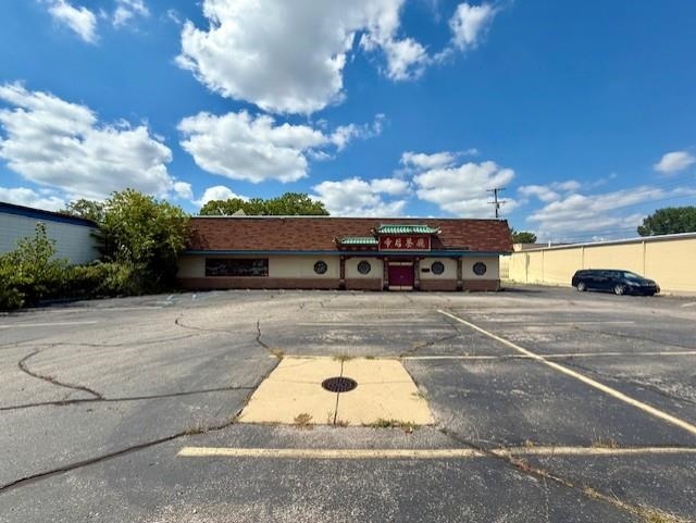 2320 S Dort Highway Property Photo 1