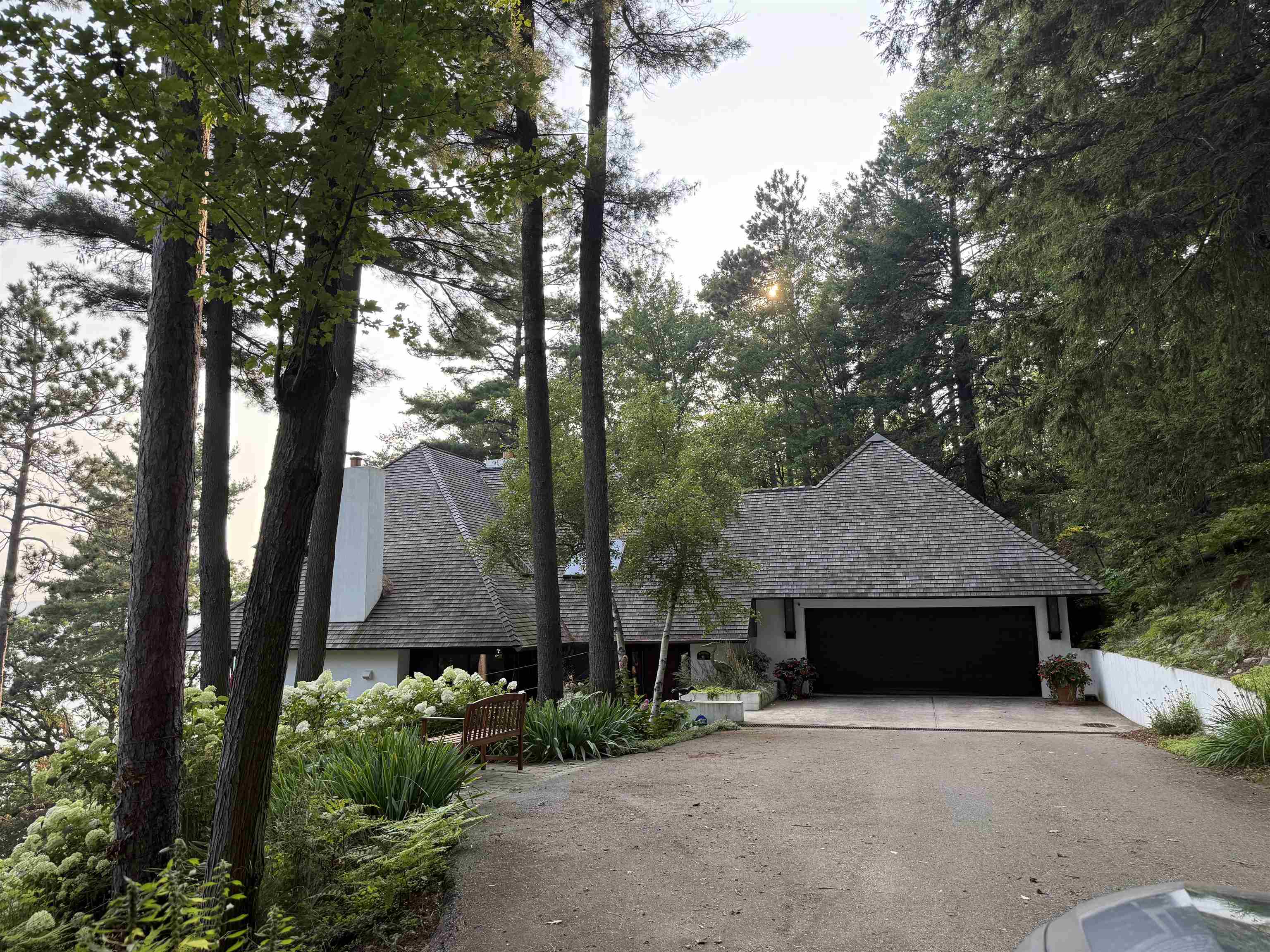 Arbutus Lane Property Photo 11