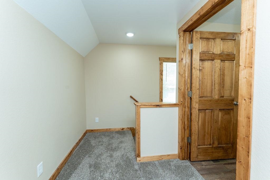 216 W Fifth Street Property Photo 55