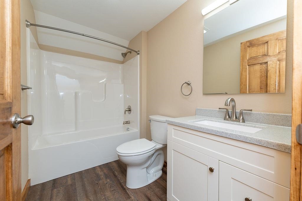 216 W Fifth Street Property Photo 57