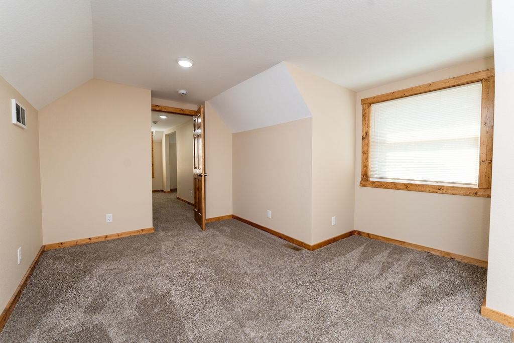 216 W Fifth Street Property Photo 66
