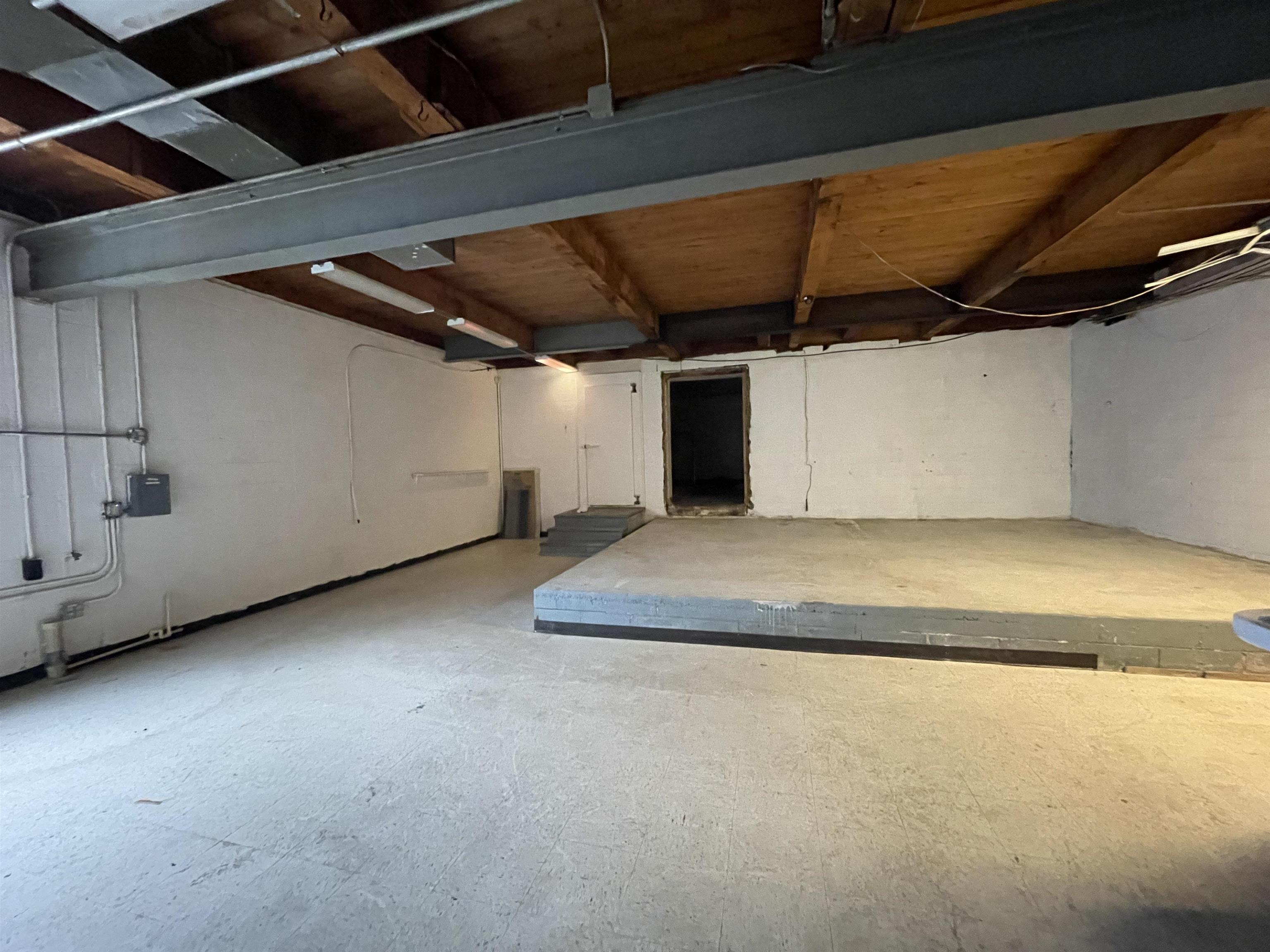 1506 W High Property Photo 25