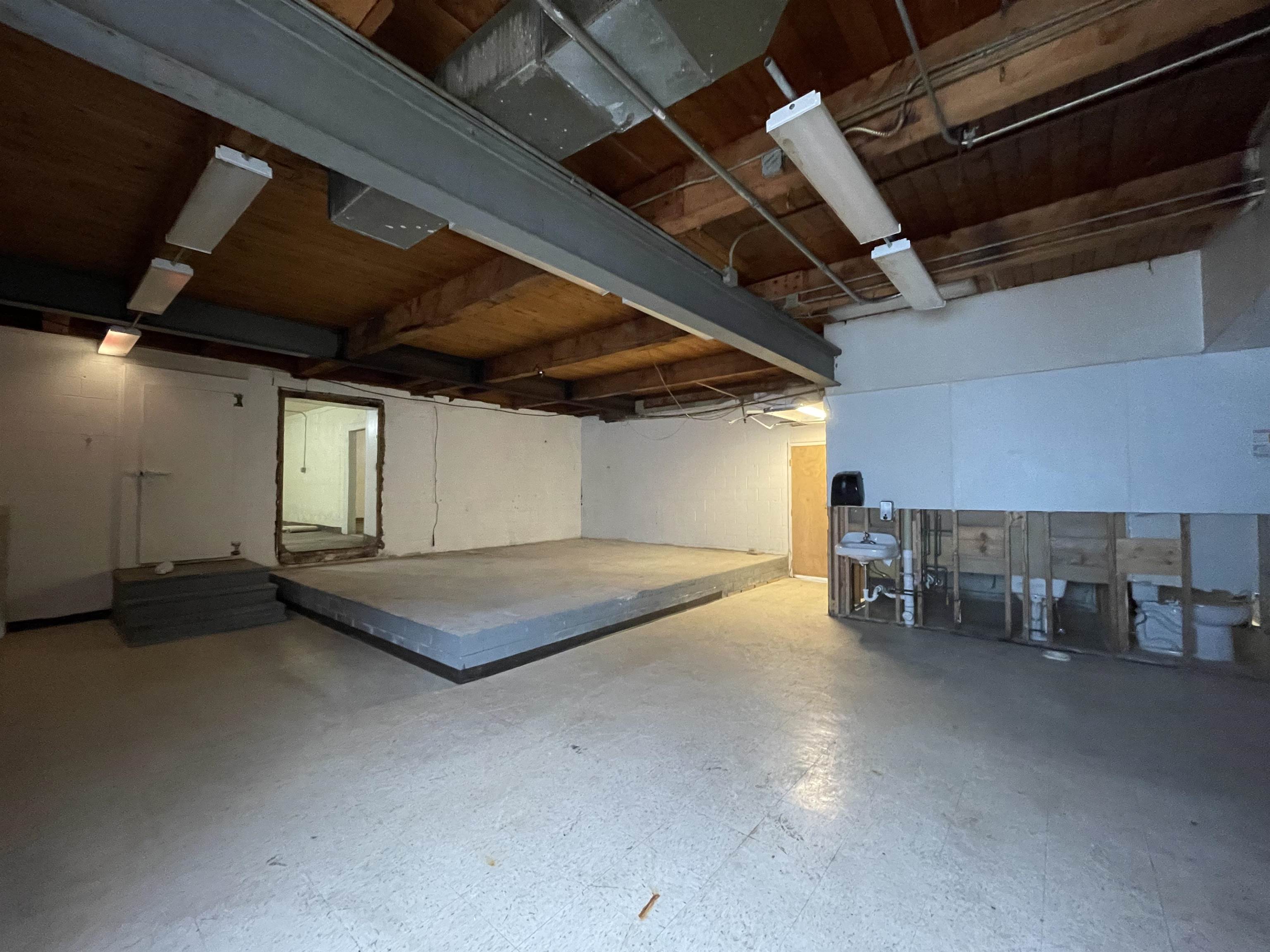 1506 W High Property Photo 27