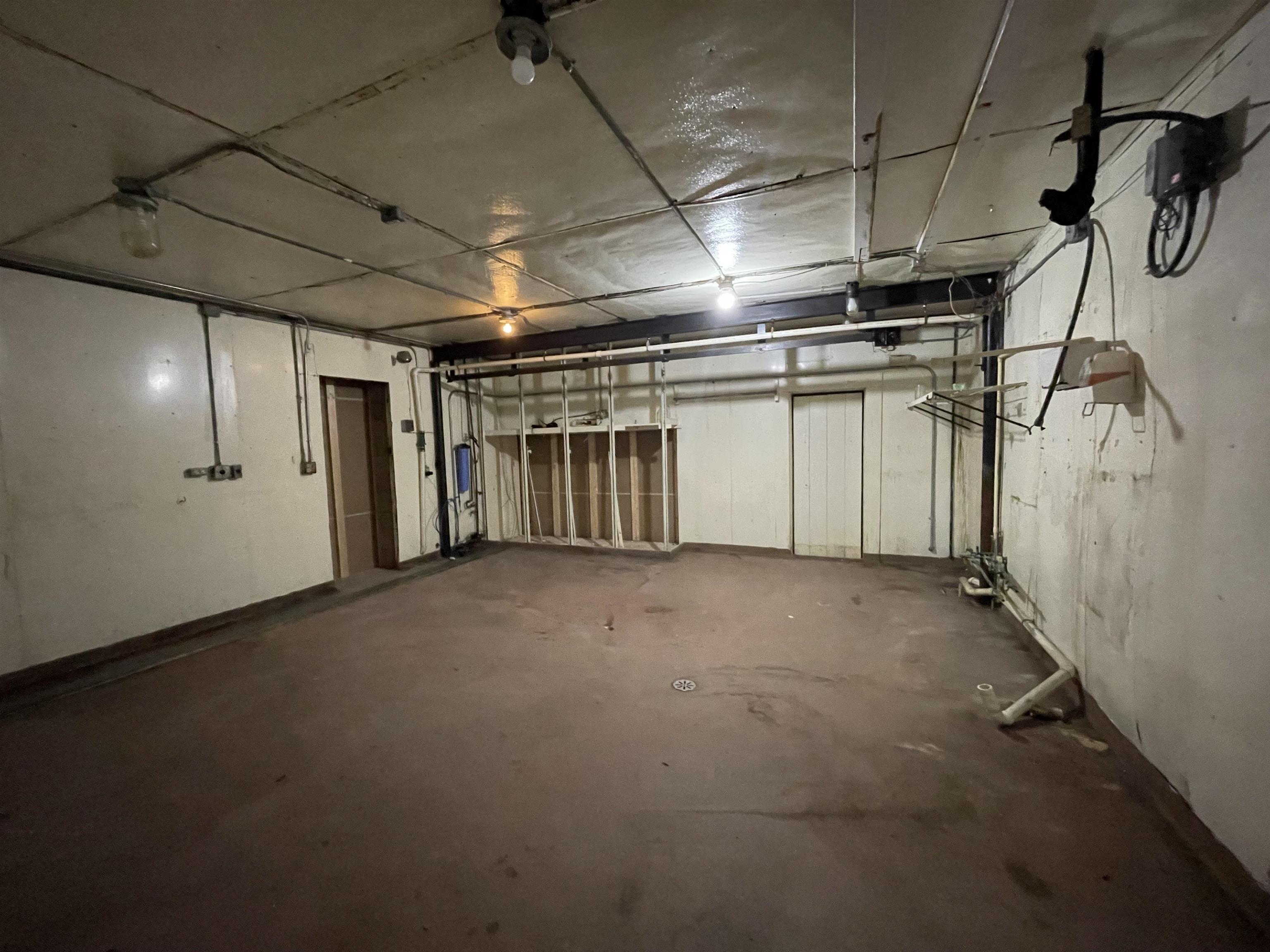 1506 W High Property Photo 33