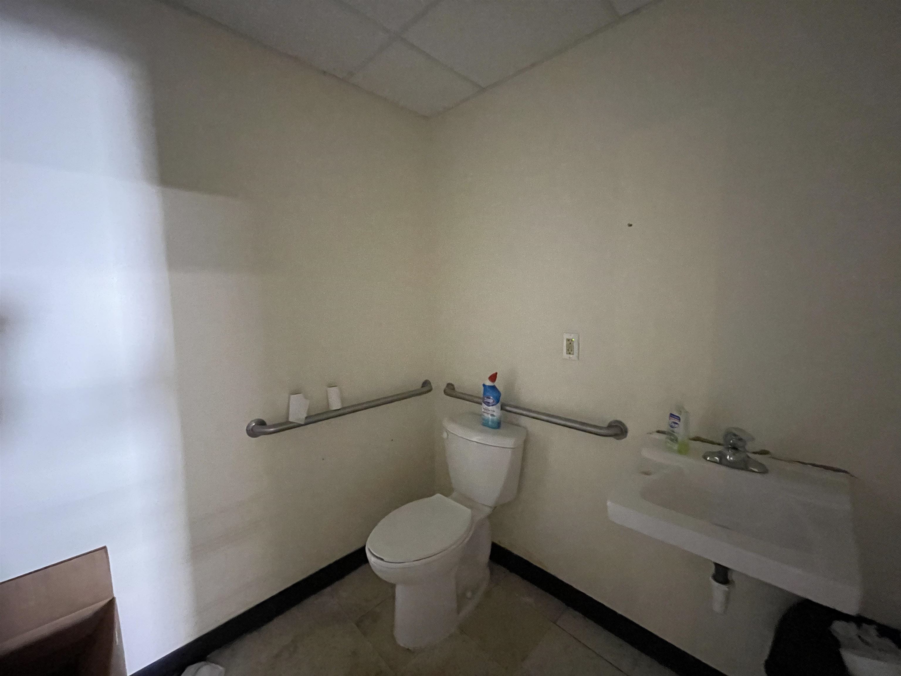 1506 W High Property Photo 37