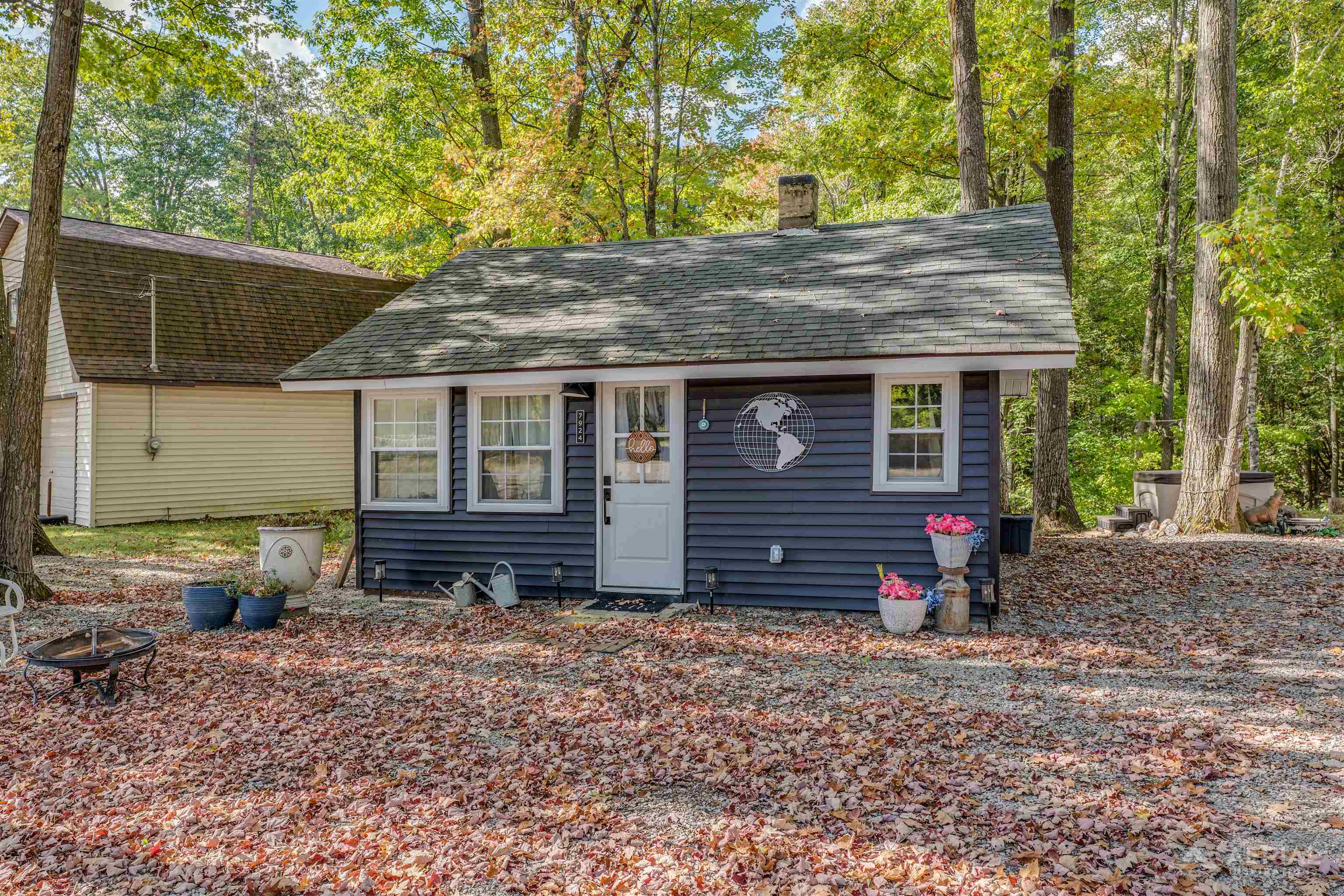 7924 Campbell