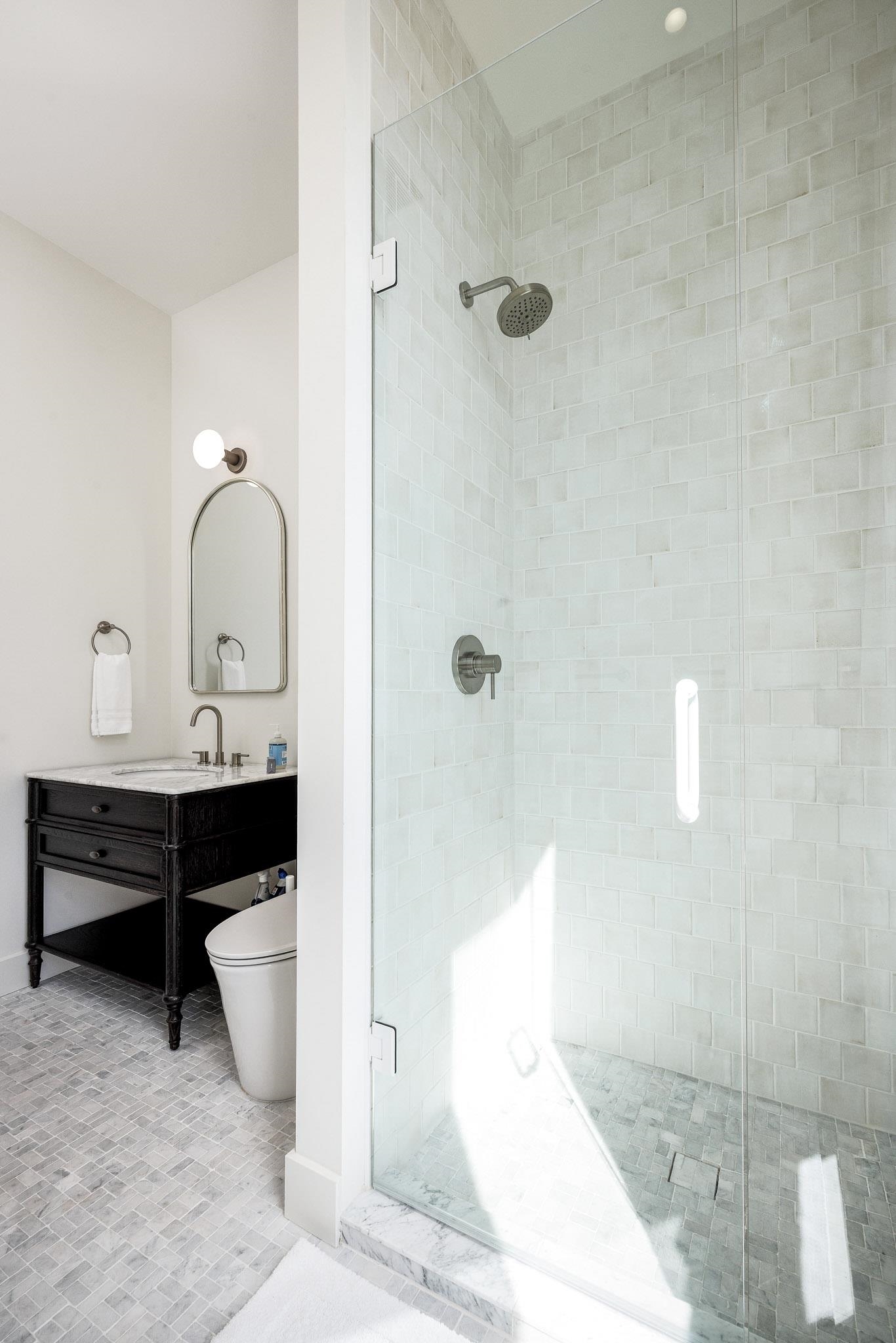 111 E State Property Photo 24