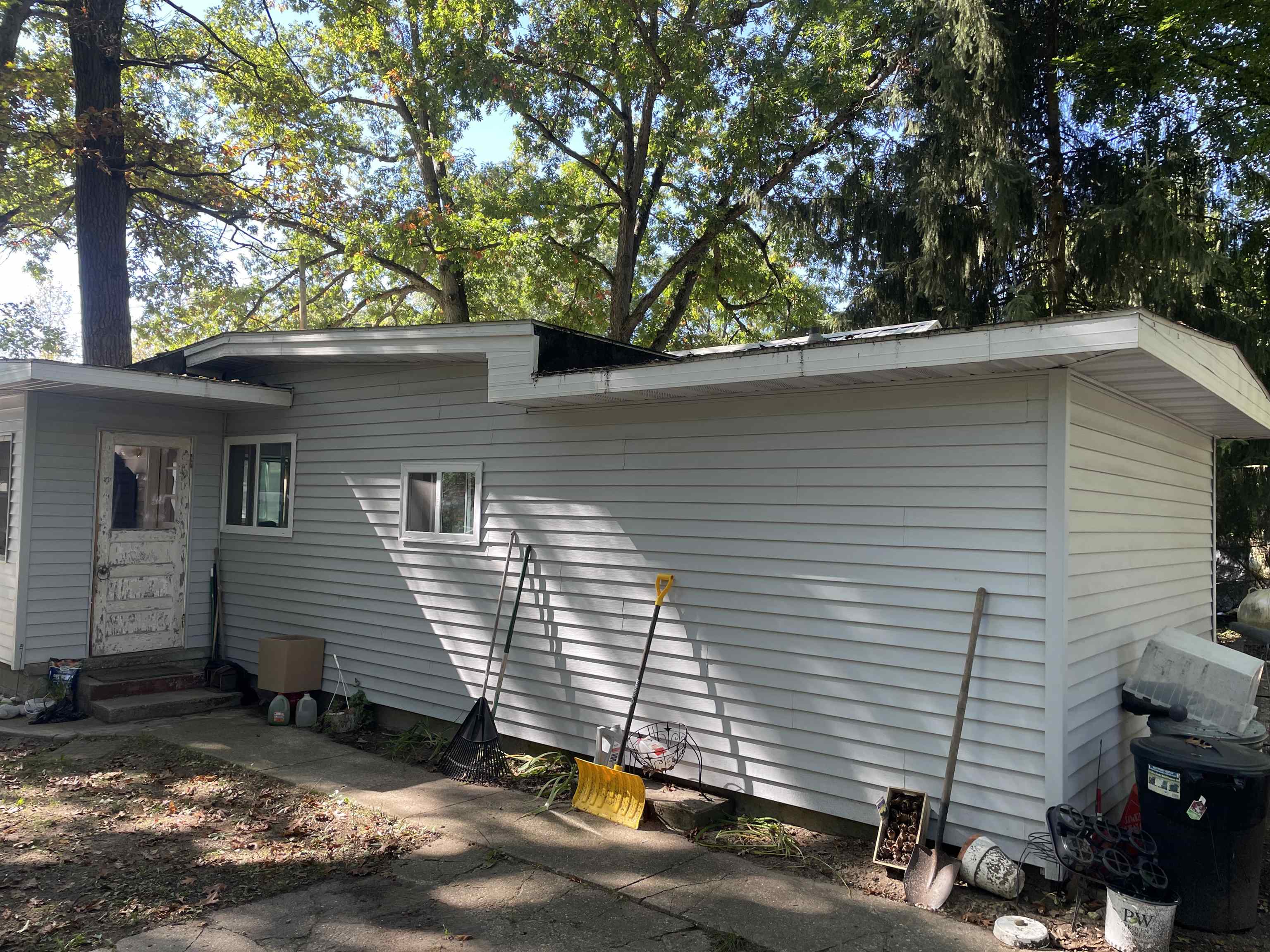 17068 Seventh Street Property Photo 3
