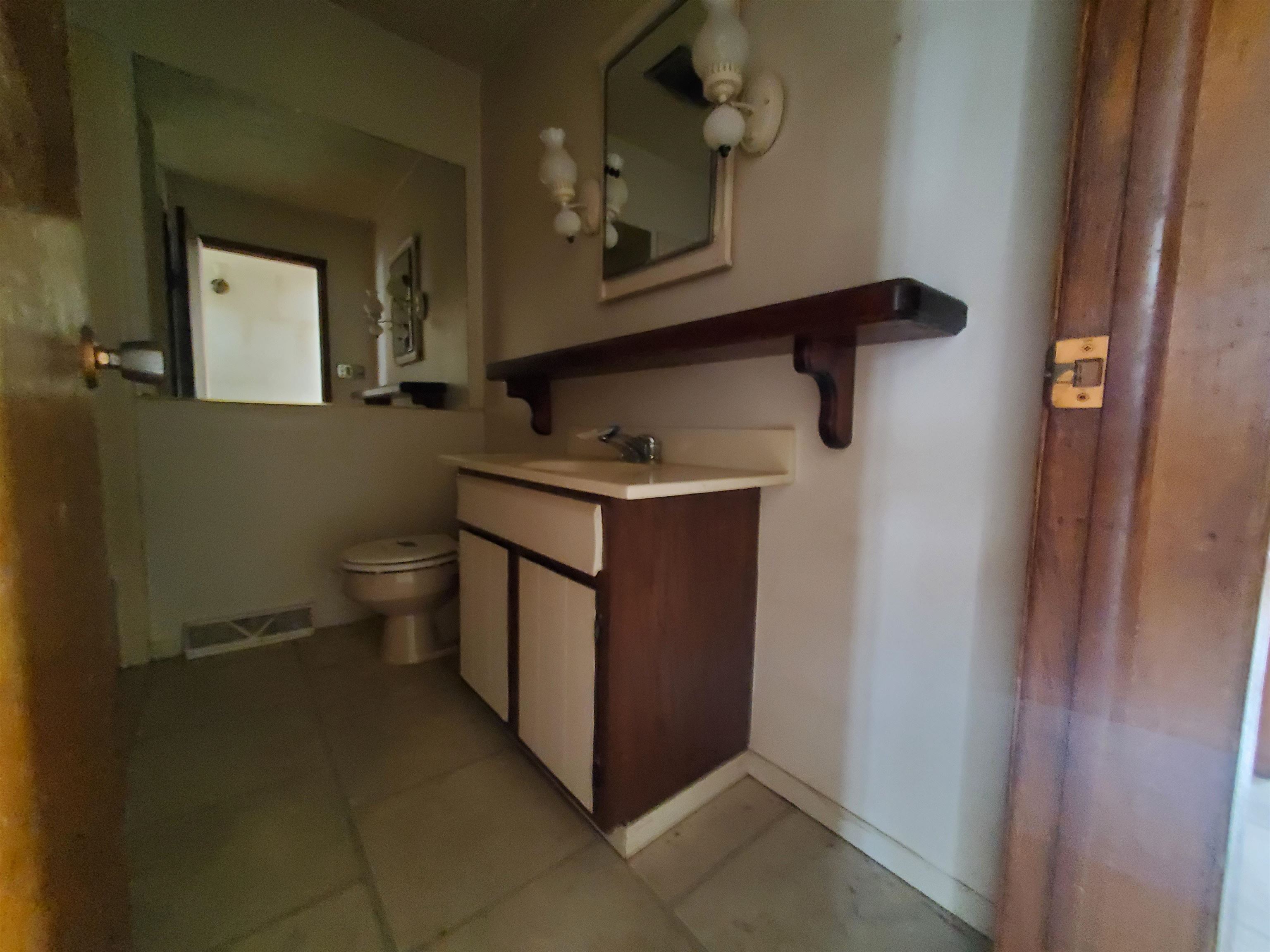 7323 Karlin Road Property Photo 7